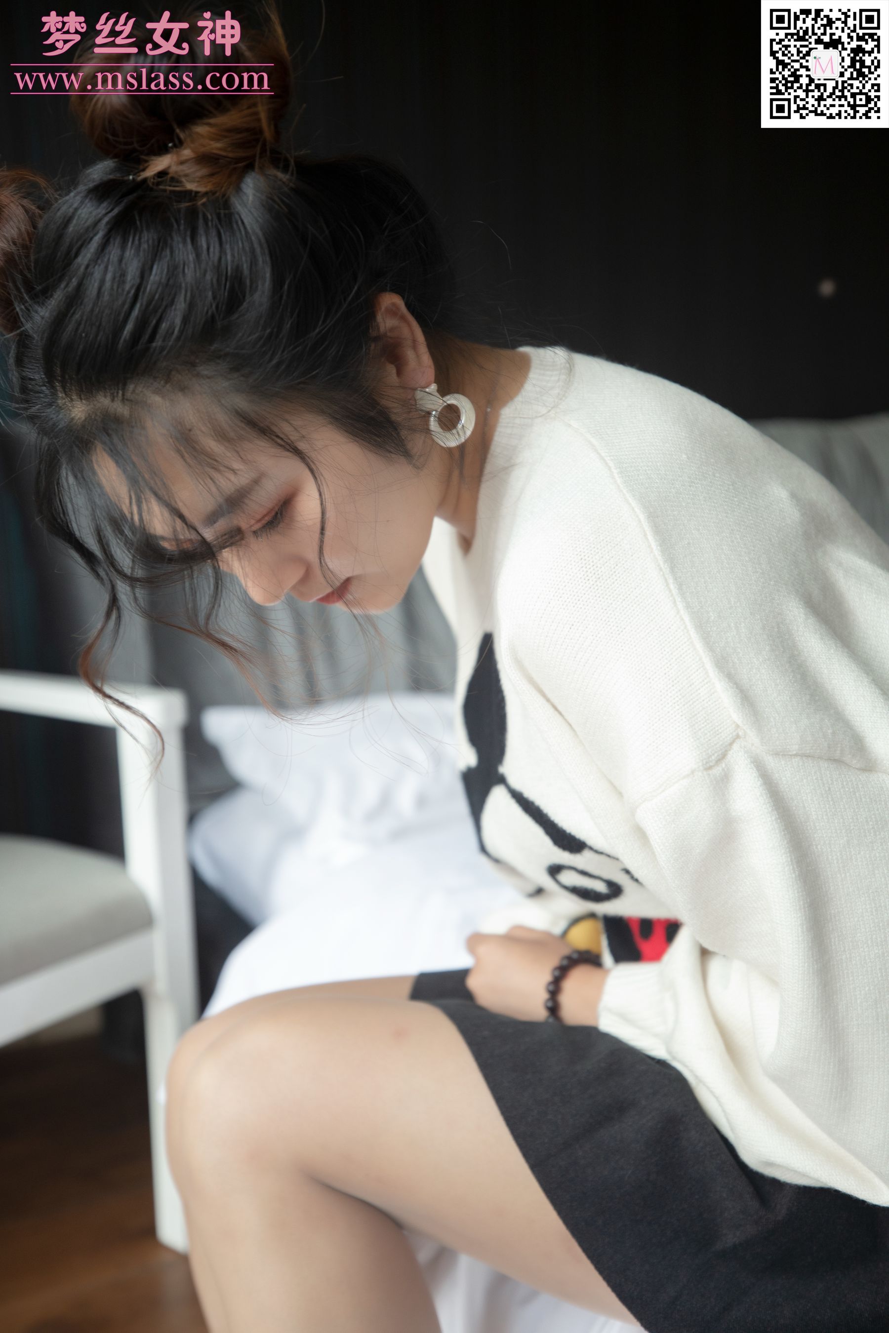 雨晨 白卫衣下的美-图2