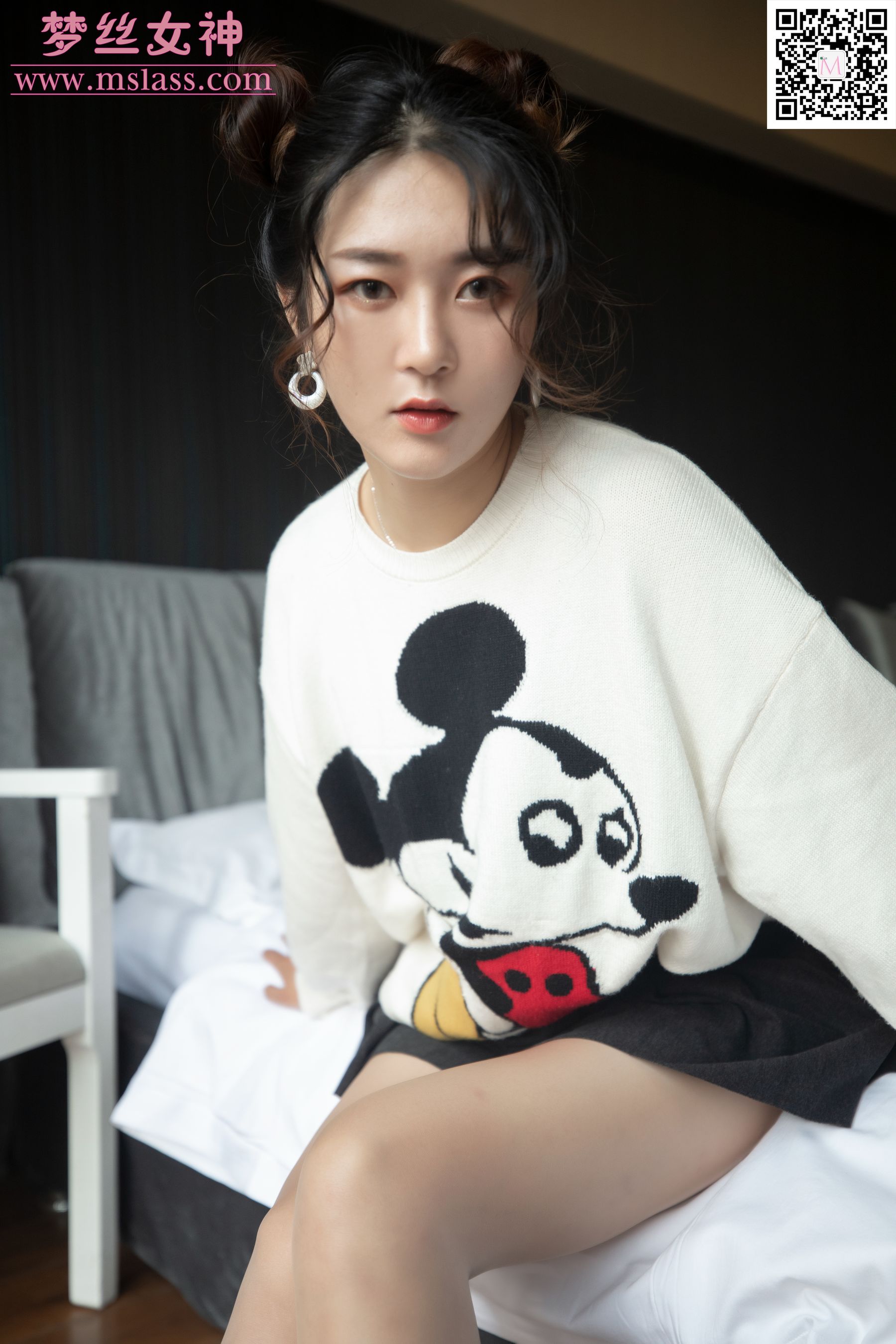 雨晨 白卫衣下的美-图4