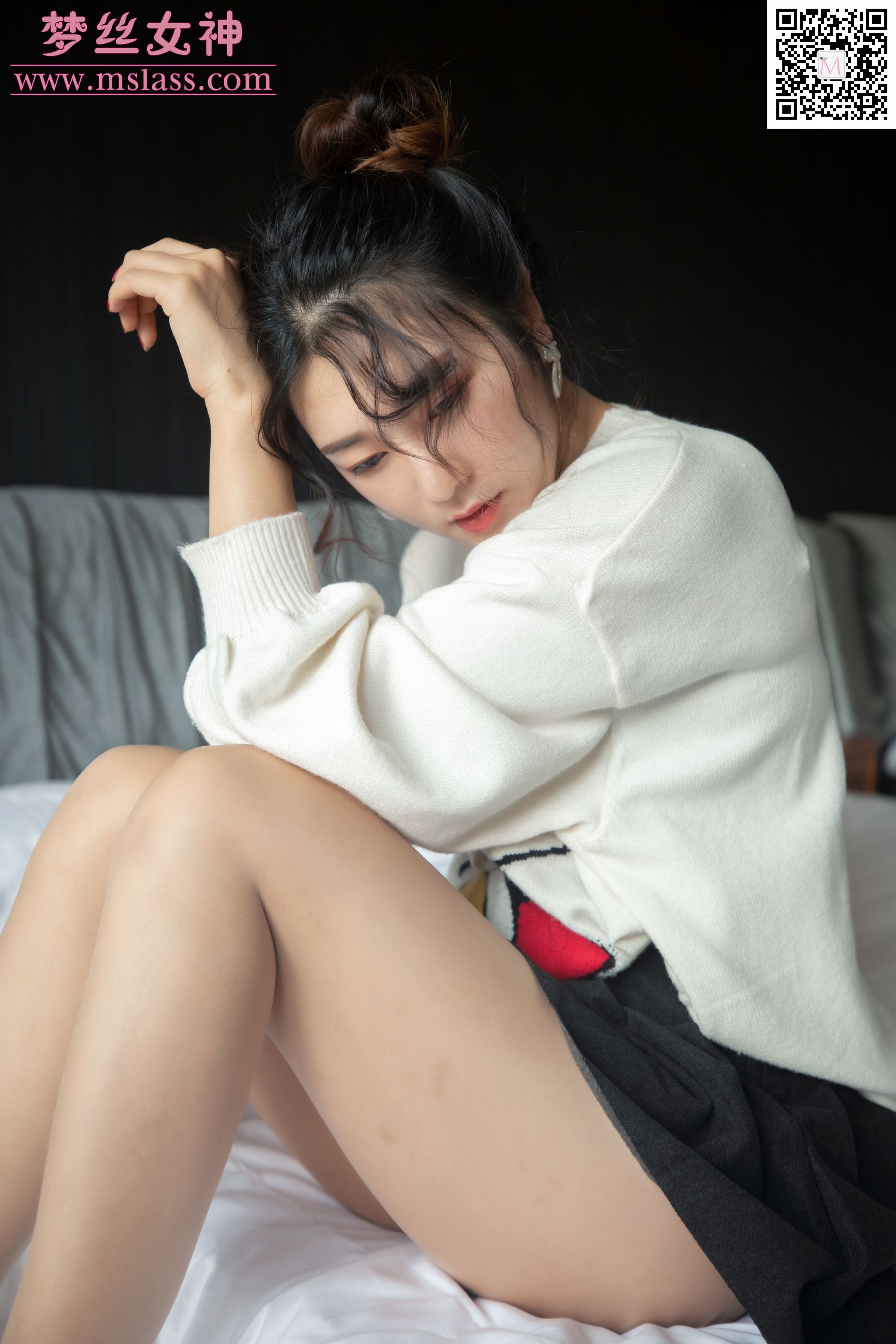 雨晨 白卫衣下的美-图8