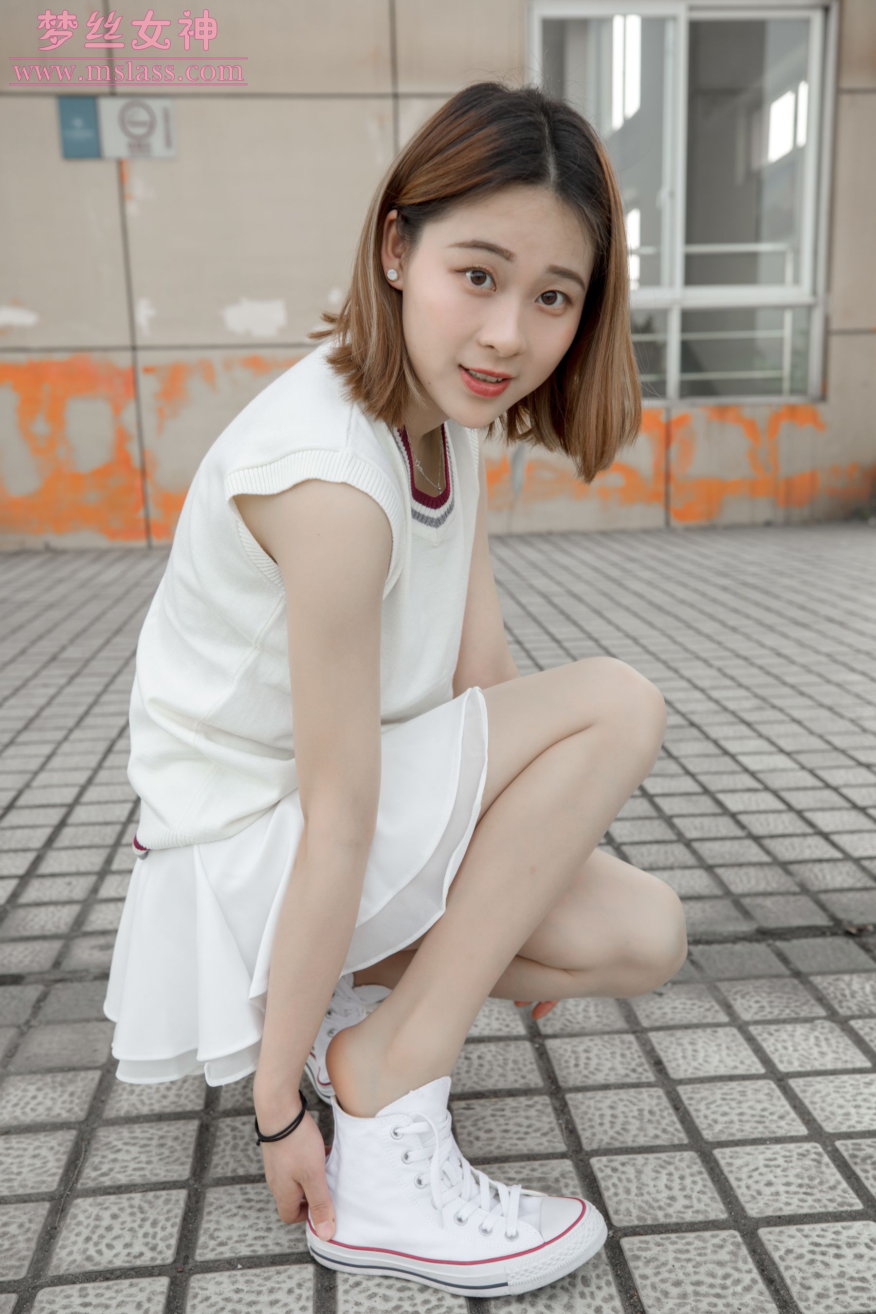 雯雯 学楼丝袜美腿-图30