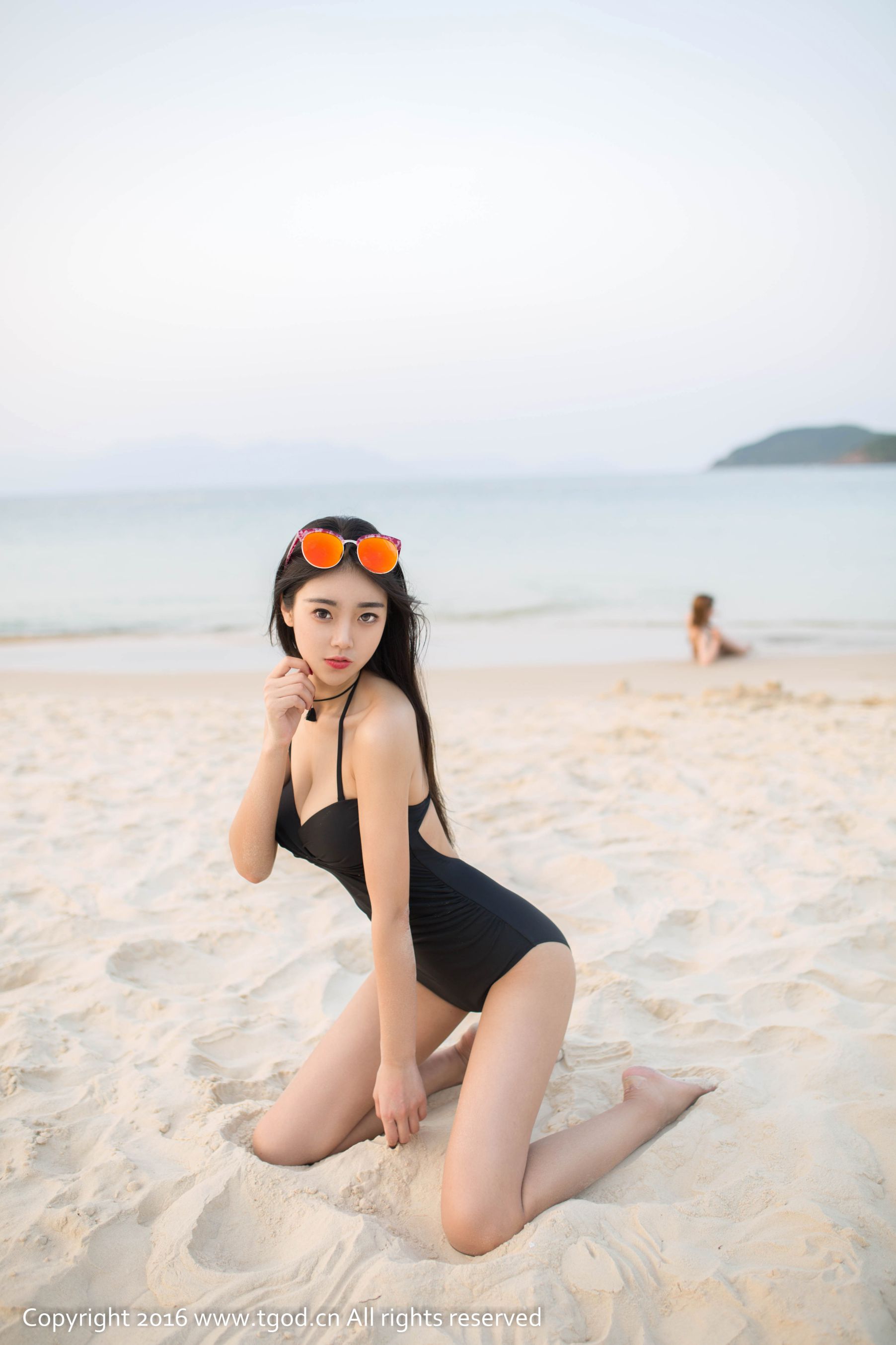 可乐Vicky《黑色蕾丝的萌娃》-图1