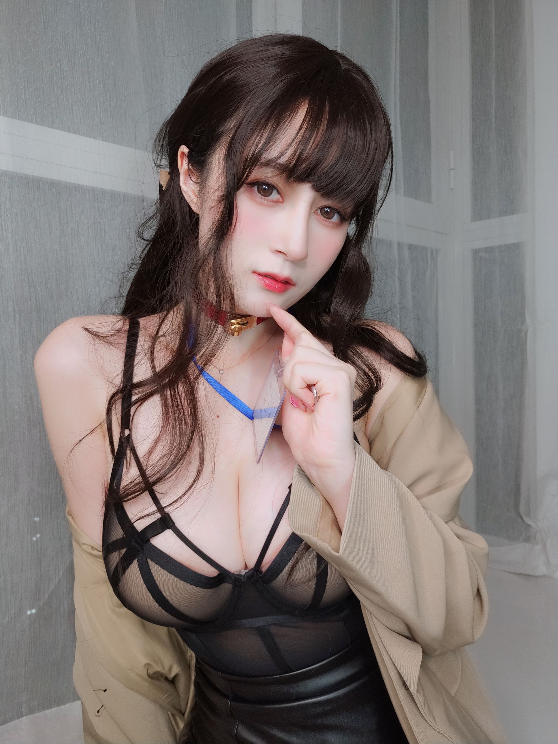 Coser小姐姐白银 - 风衣黑丝OL-图3