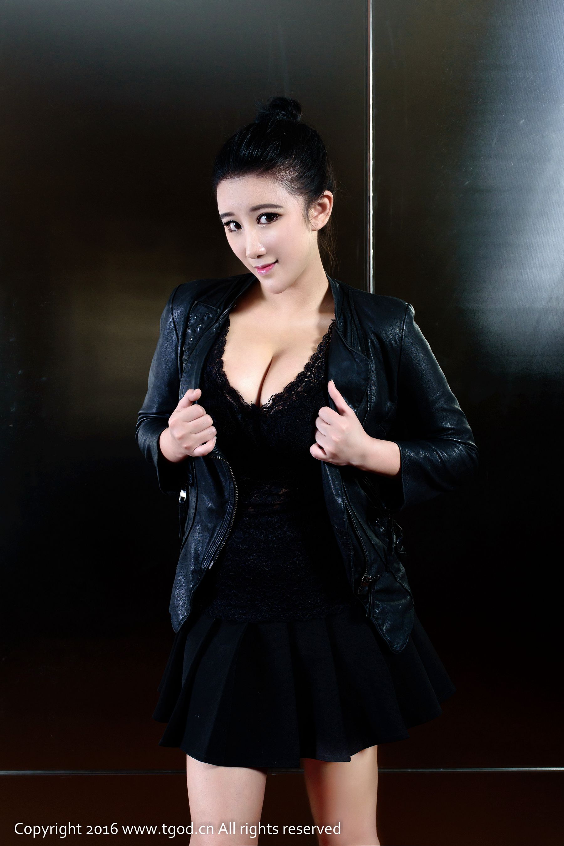 小紫藤《热辣焚身不自主》-图2
