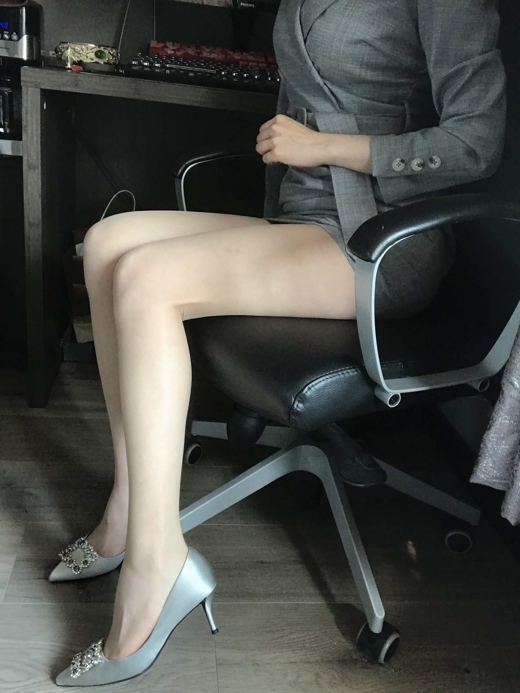 丝足博主麋鹿_Monroe 2020.04.15 御姐薄丝-图0