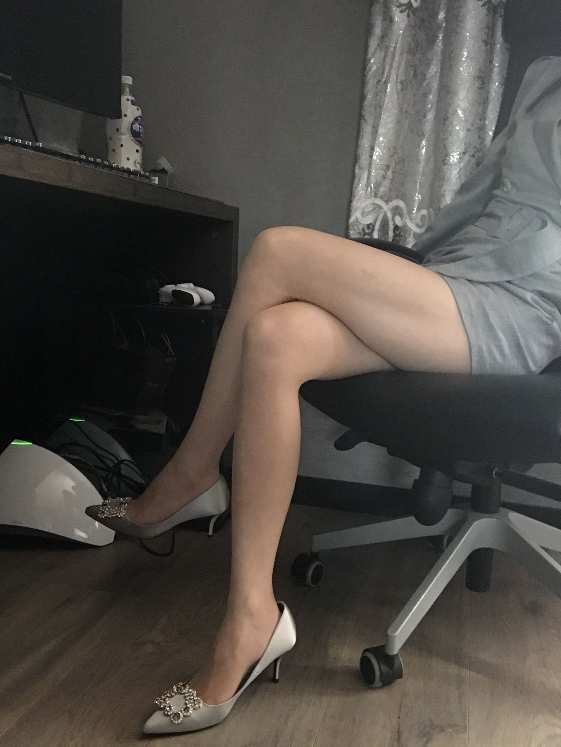 丝足博主麋鹿_Monroe 2020.04.15 御姐薄丝-图3