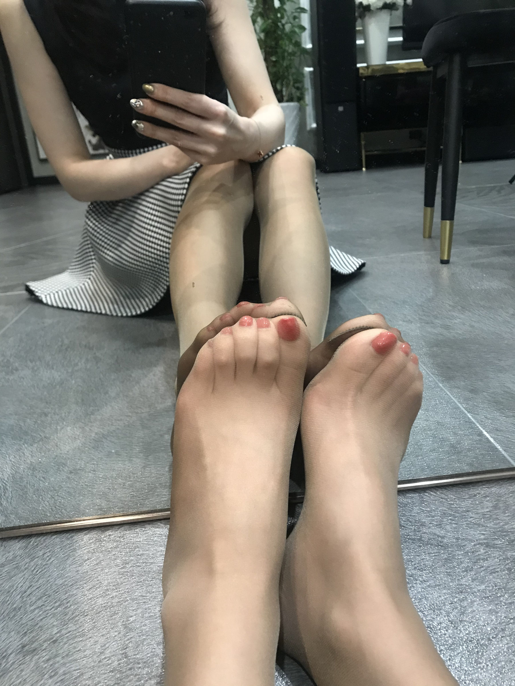 丝足博主麋鹿_Monroe 2020.04.20 红高黑丝-图43