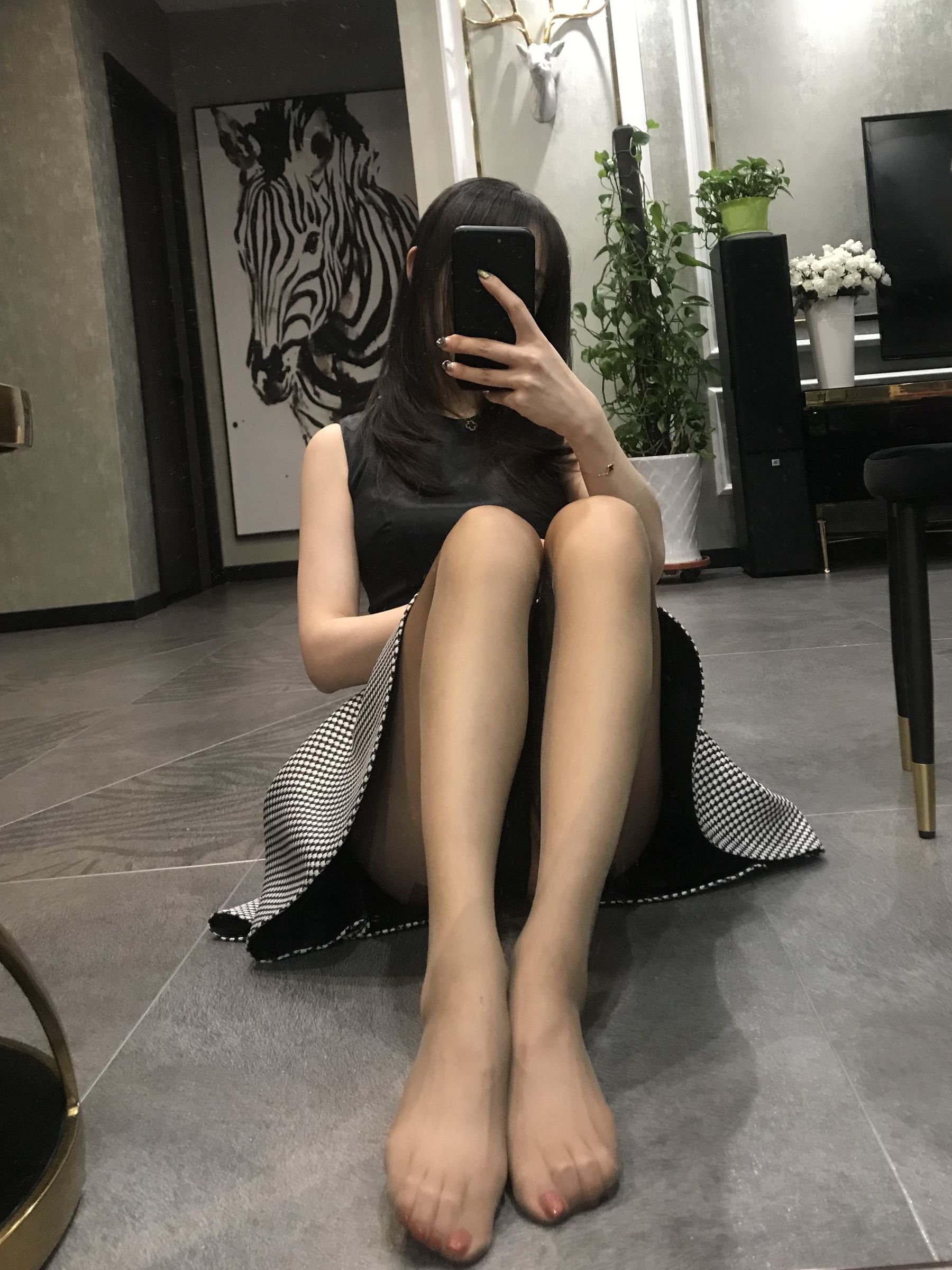 丝足博主麋鹿_Monroe 2020.04.20 红高黑丝-图45