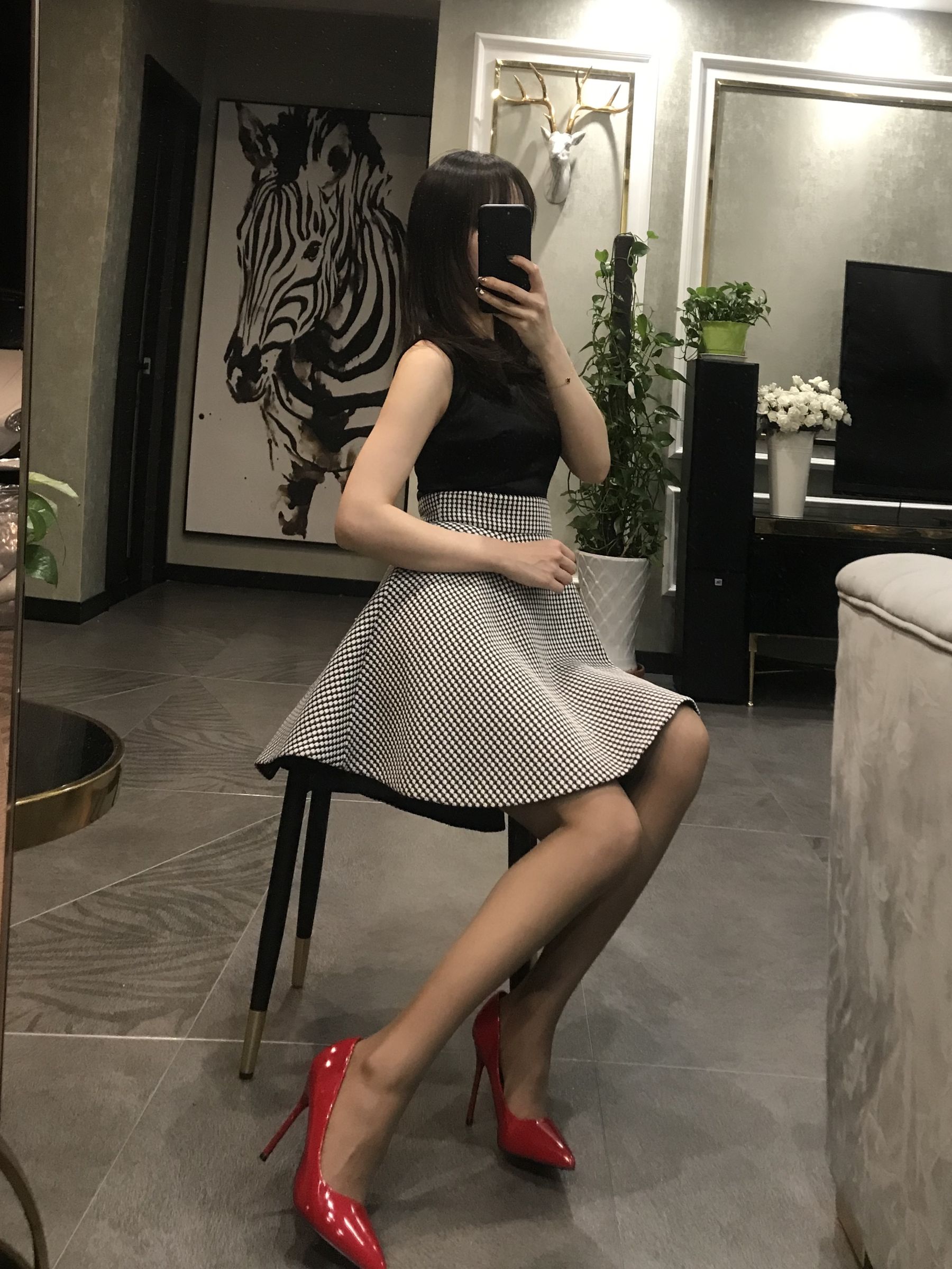 丝足博主麋鹿_Monroe 2020.04.20 红高黑丝-图52