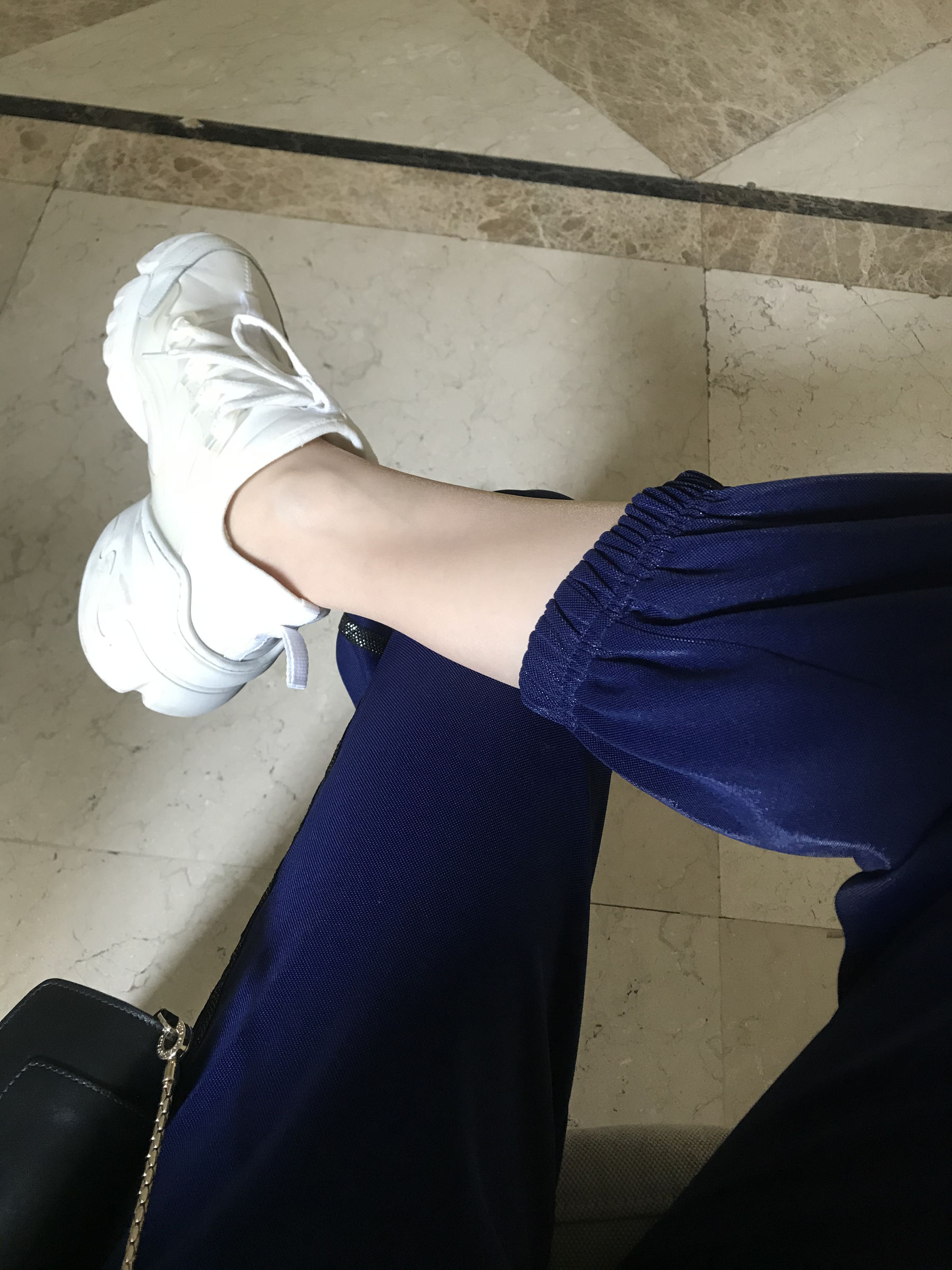 丝足博主麋鹿_Monroe 2020.04.30 贵妇丝足-图1