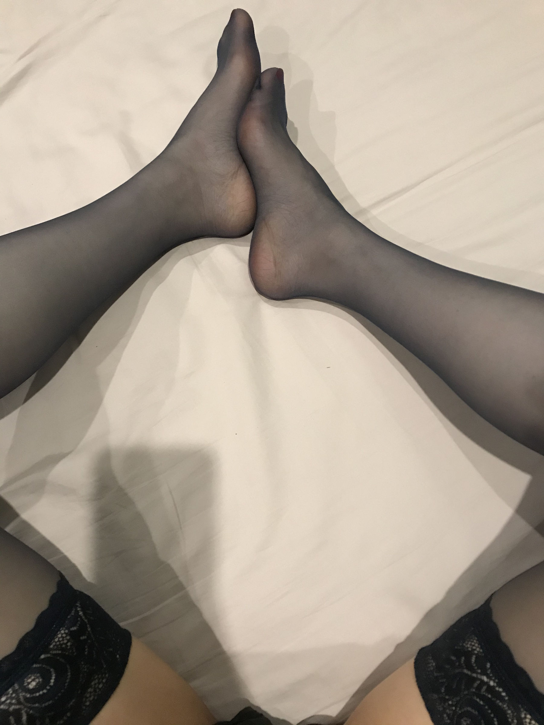 丝足博主麋鹿_Monroe 2020.06.09 黑蕾丝半筒袜-图7