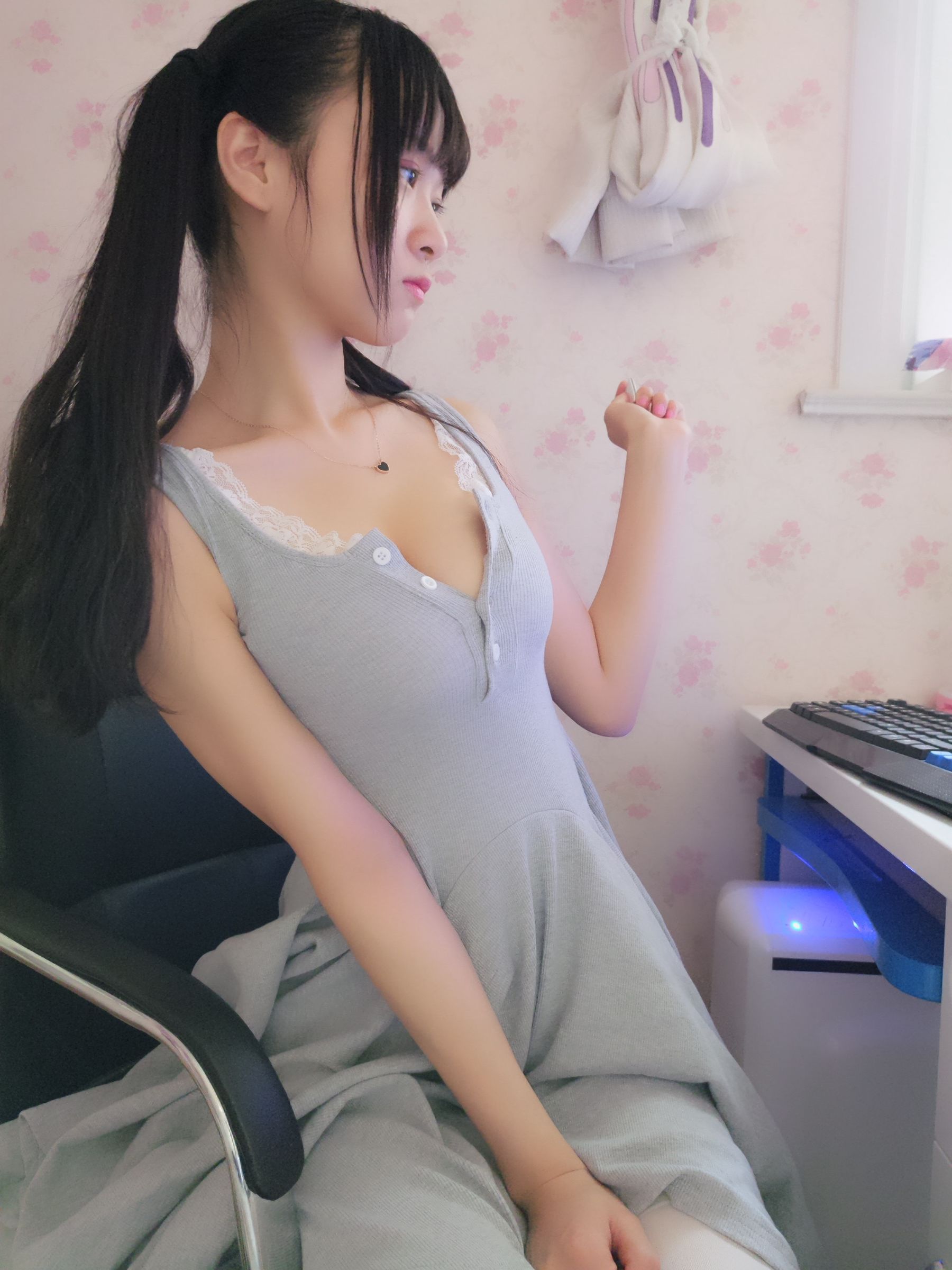 双马尾少女赛高酱作品 - 露脸灰色裙子-图12