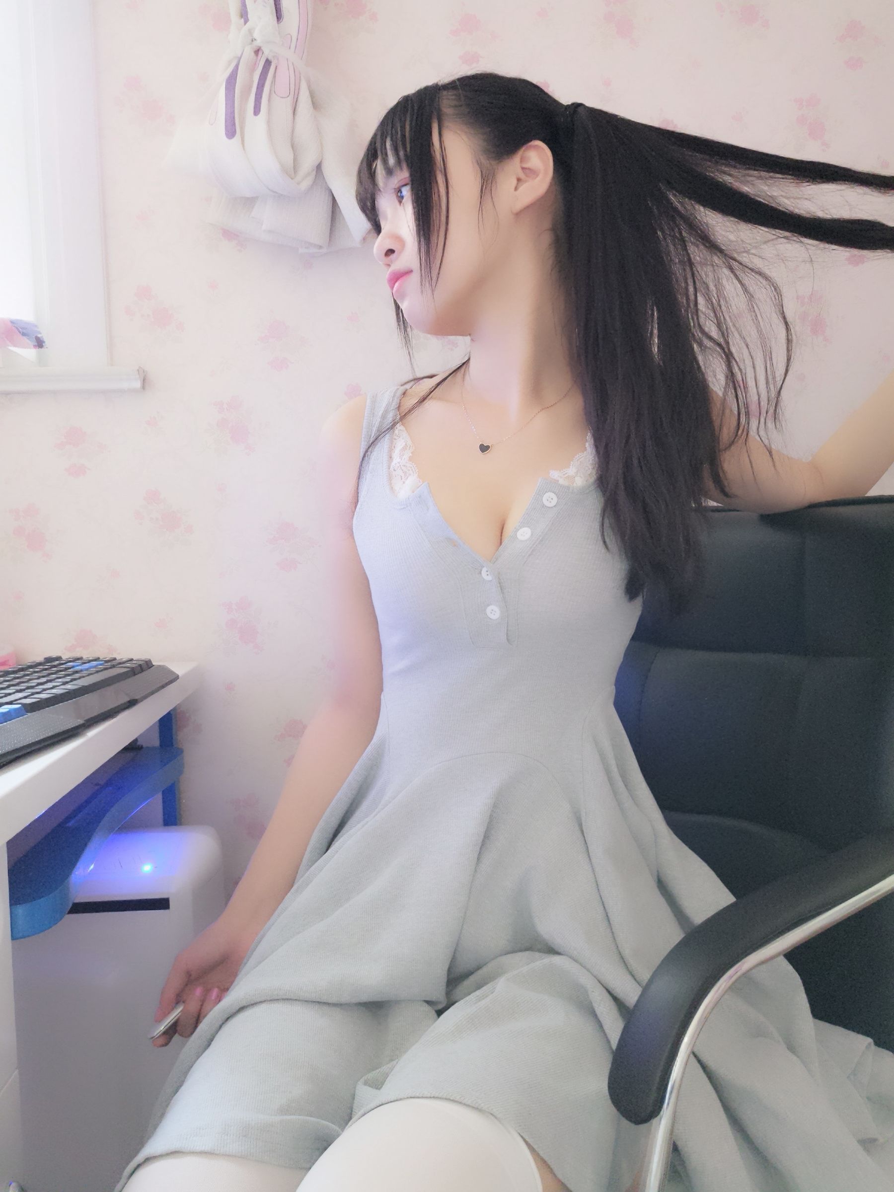 双马尾少女赛高酱作品 - 露脸灰色裙子-图13