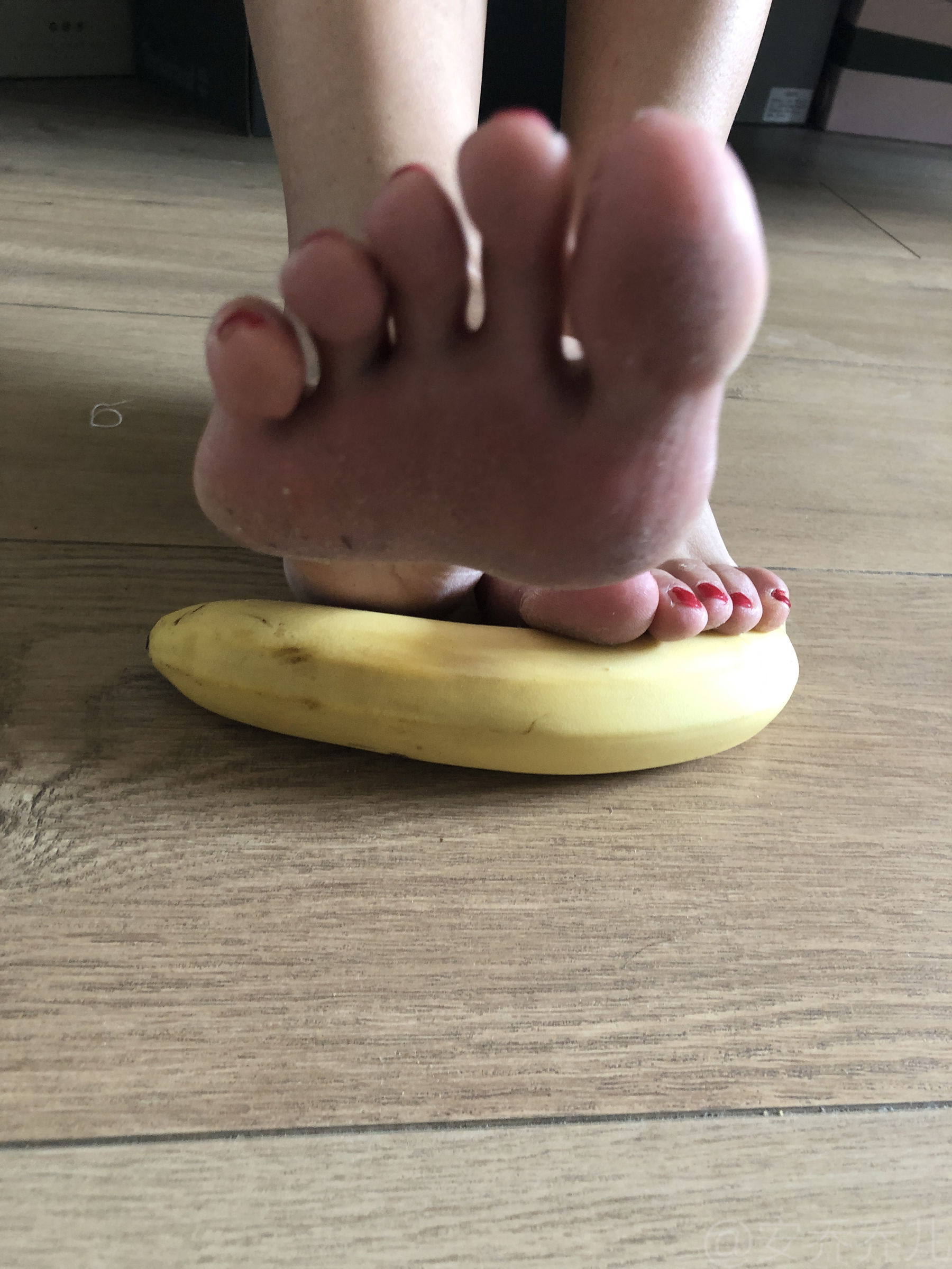 安乔乔儿(Nia乔乔) No.009 踩香蕉-图10