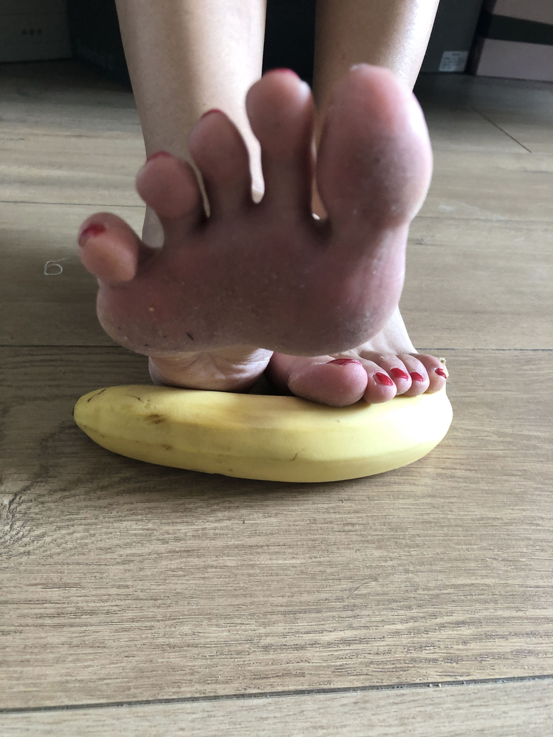 安乔乔儿(Nia乔乔) No.009 踩香蕉-图11