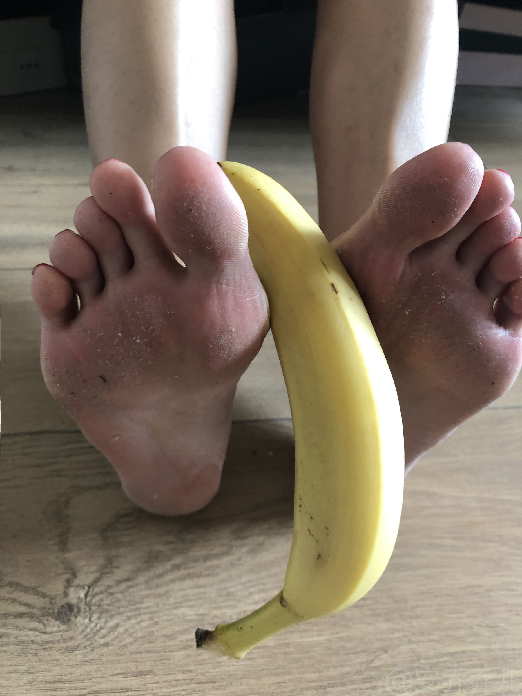 安乔乔儿(Nia乔乔) No.009 踩香蕉-图16