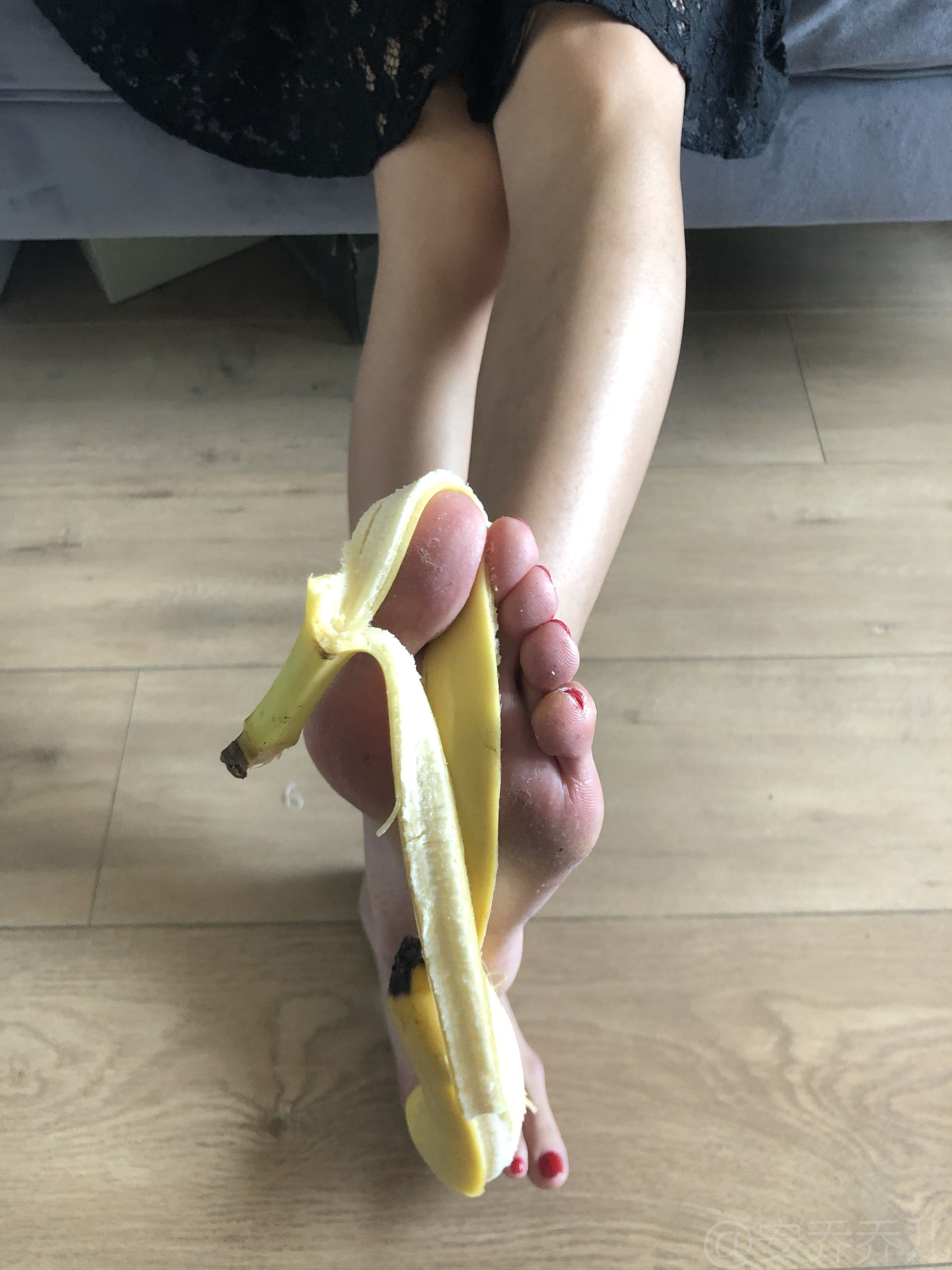 安乔乔儿(Nia乔乔) No.009 踩香蕉-图27