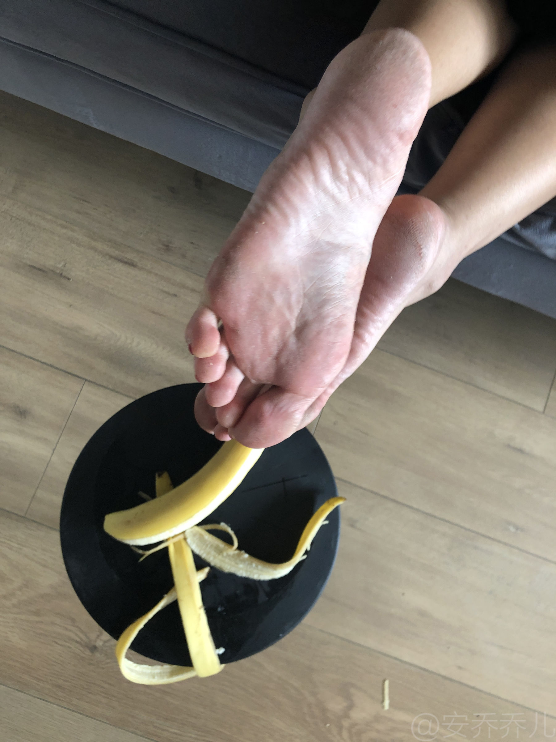 安乔乔儿(Nia乔乔) No.009 踩香蕉-图70