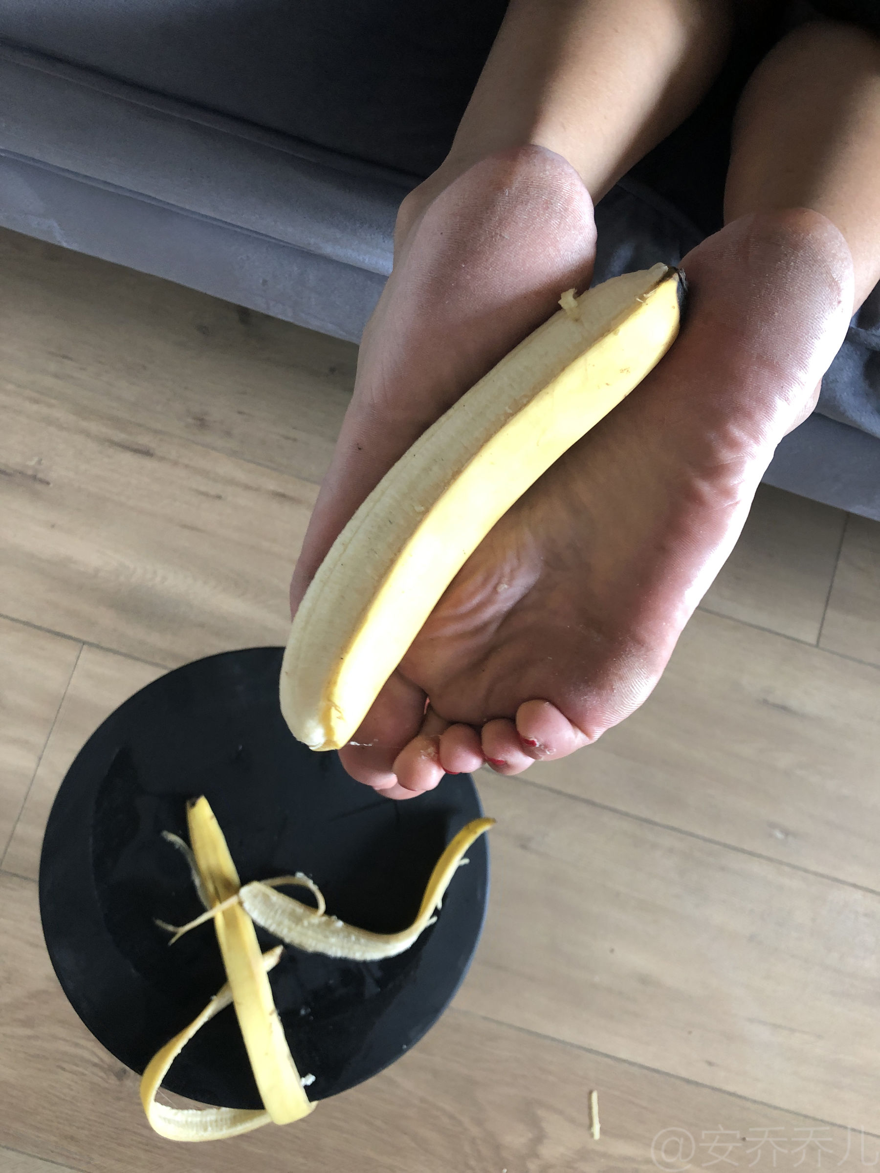 安乔乔儿(Nia乔乔) No.009 踩香蕉-图74