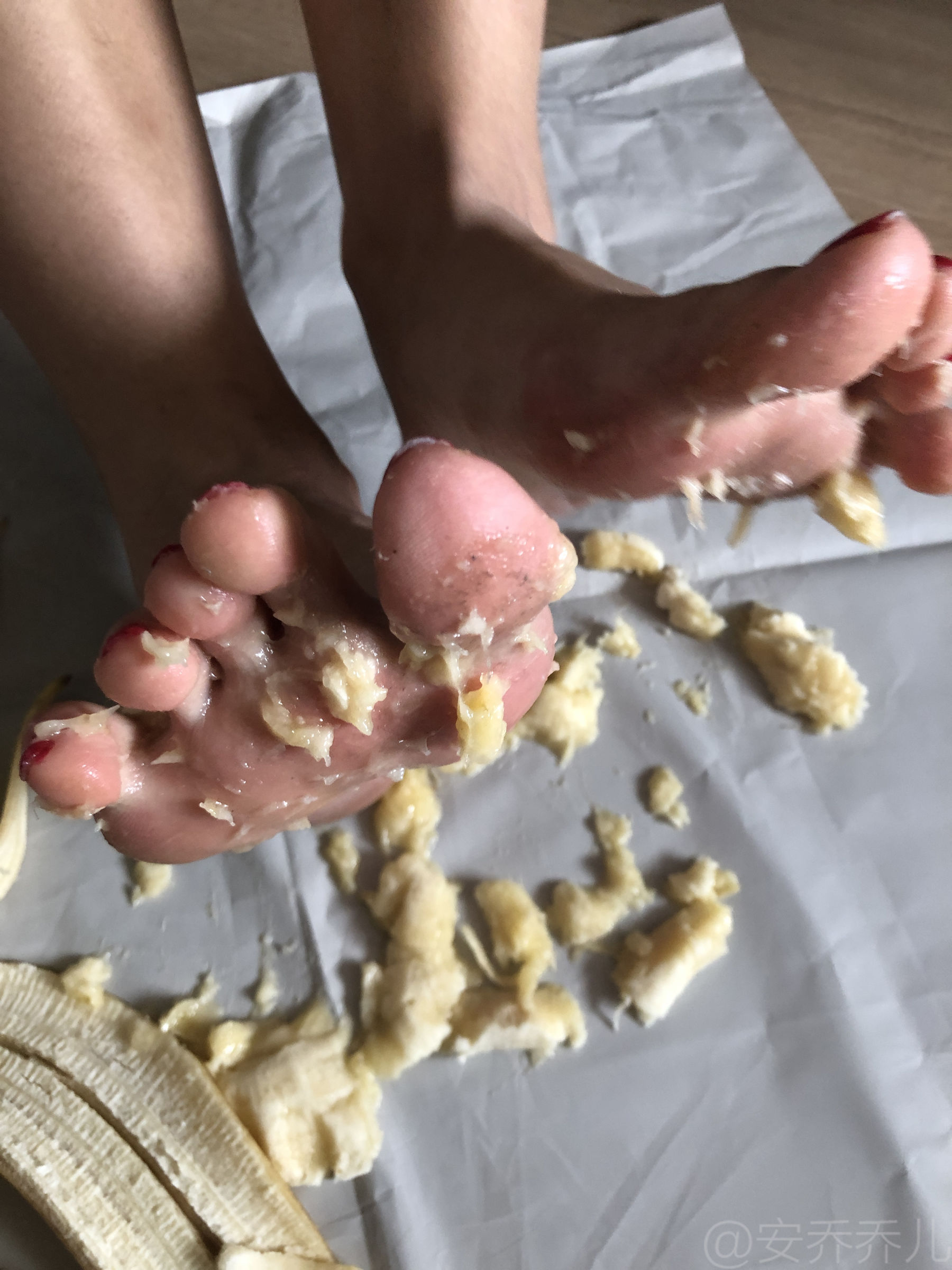 安乔乔儿(Nia乔乔) No.009 踩香蕉-图92