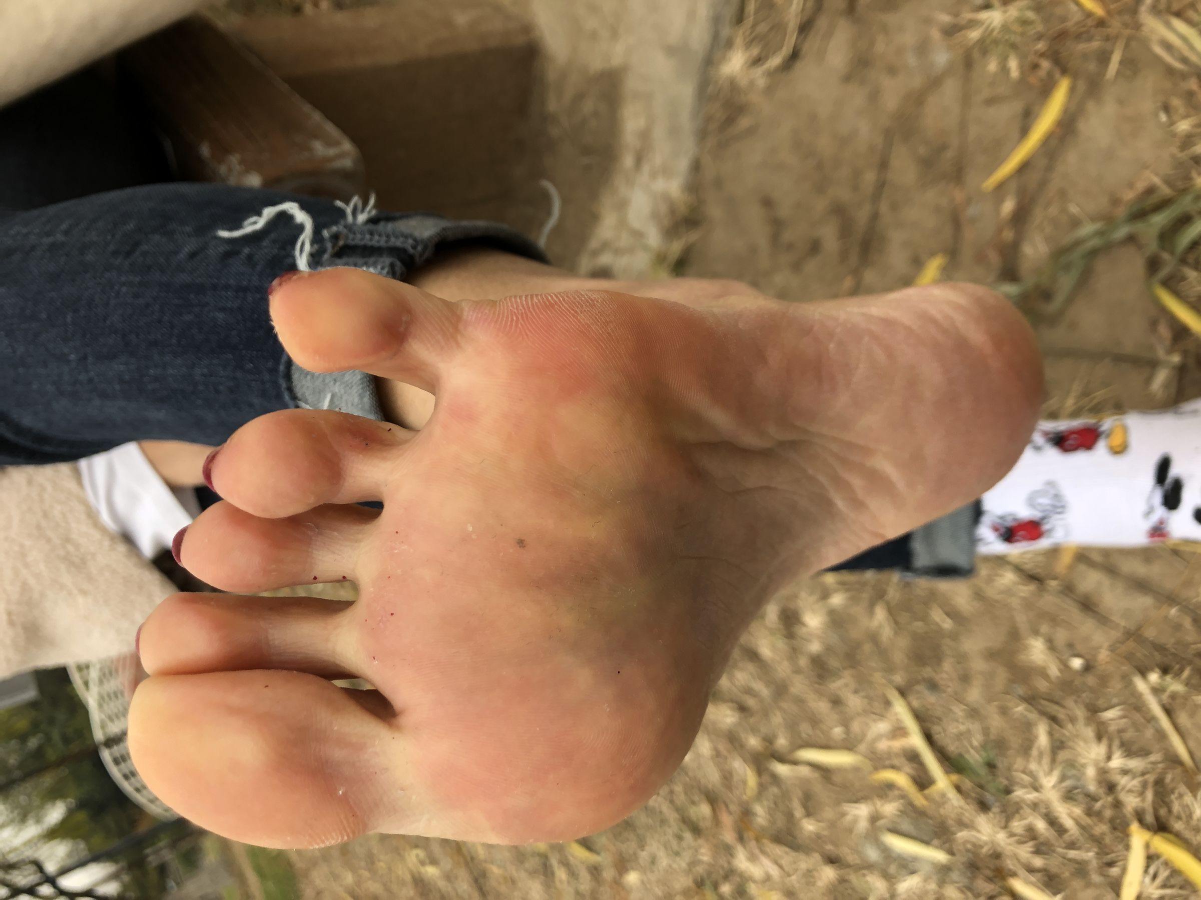 安乔乔儿(Nia乔乔) No.010 红甲裸足-图4