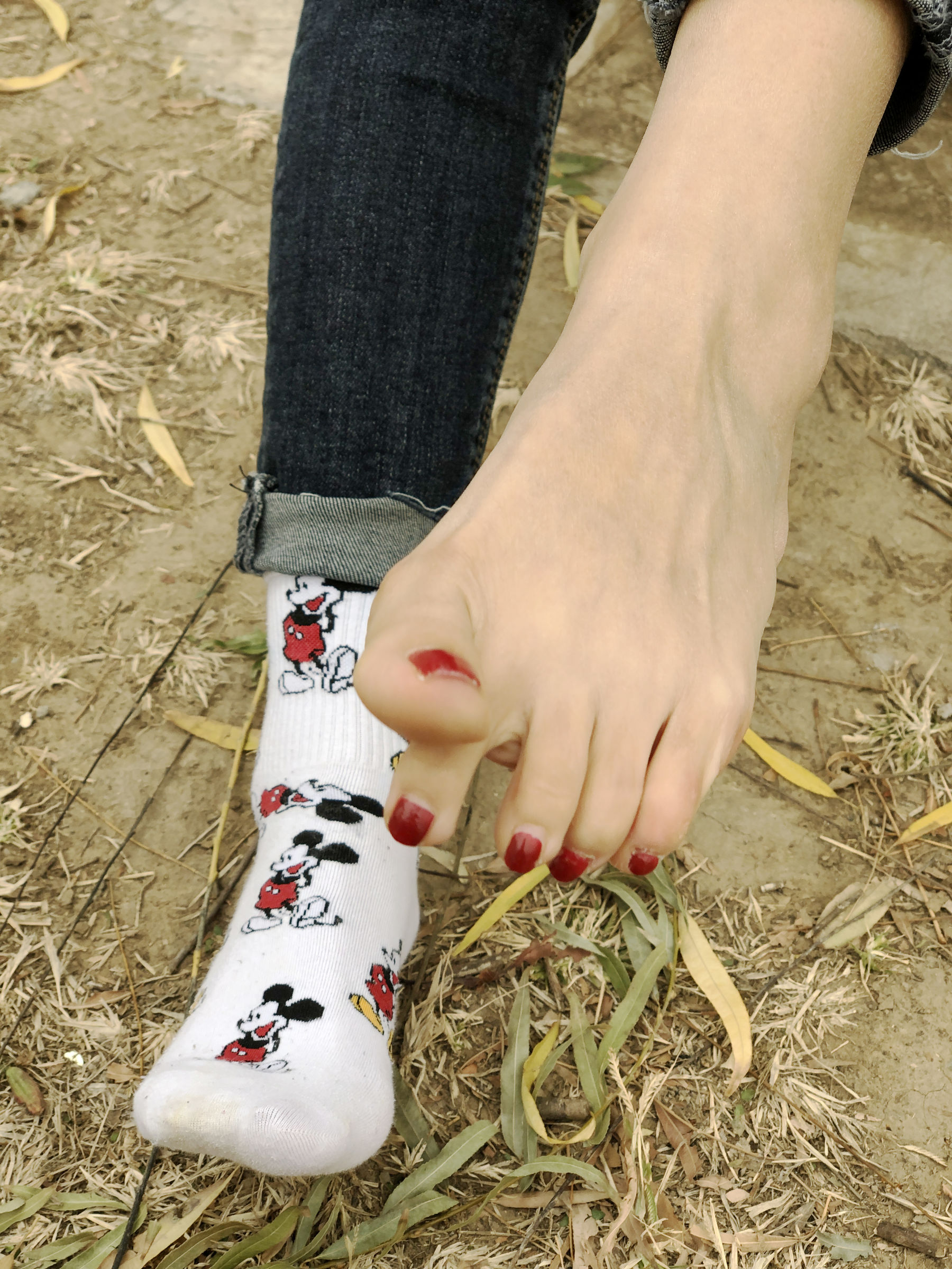 安乔乔儿(Nia乔乔) No.010 红甲裸足-图7