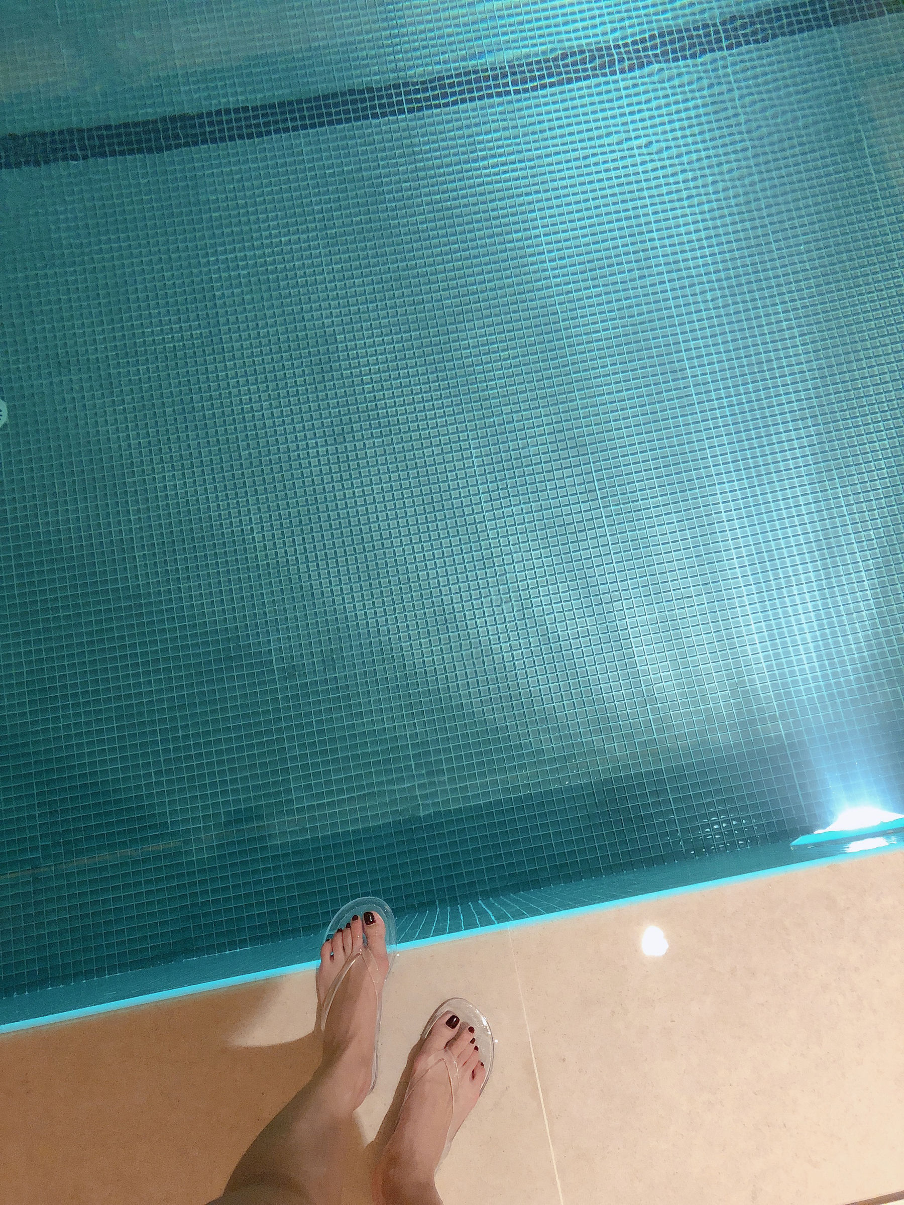 安乔乔儿(Nia乔乔) No.012 泳池裸足-图18