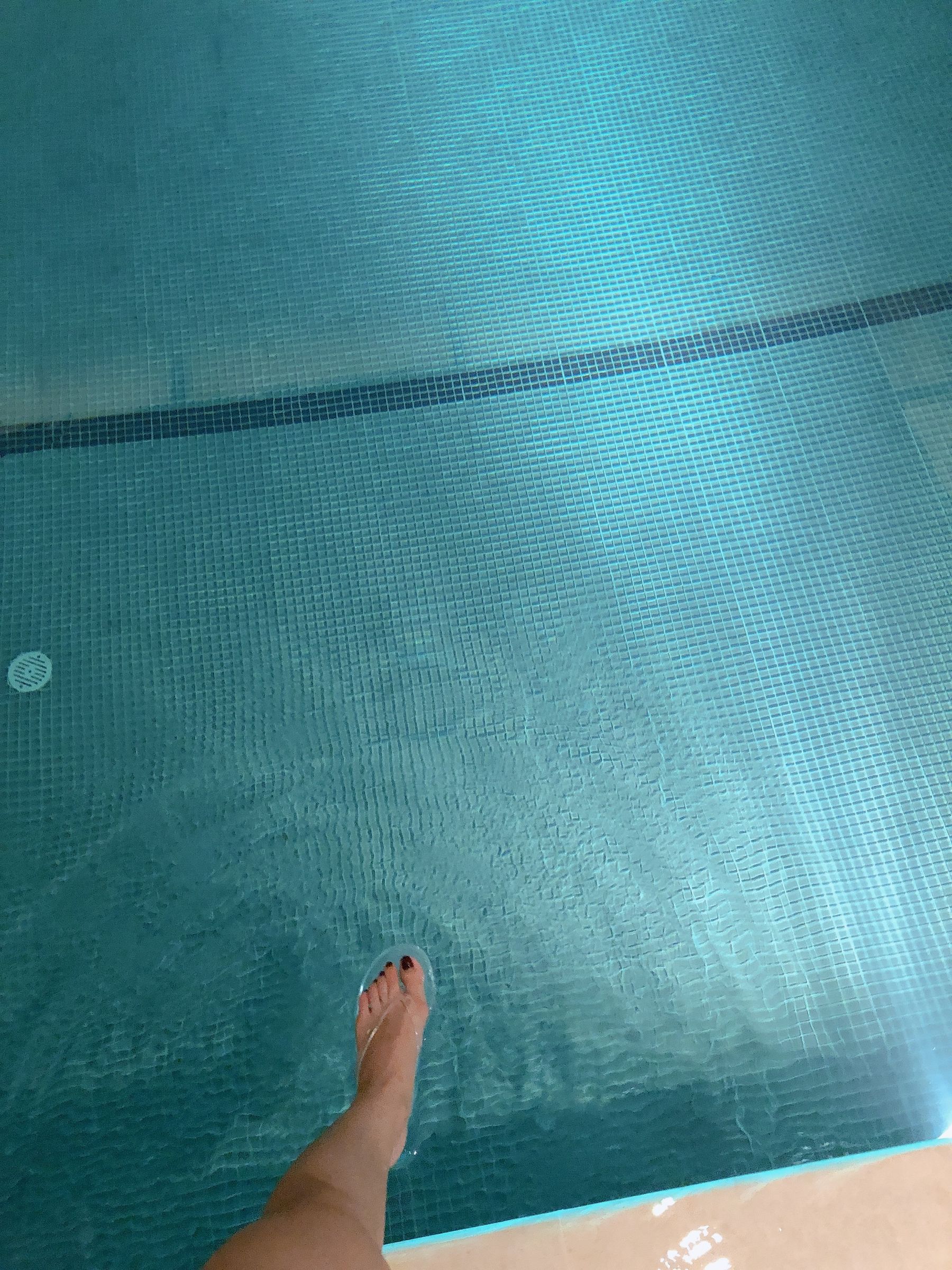 安乔乔儿(Nia乔乔) No.012 泳池裸足-图19