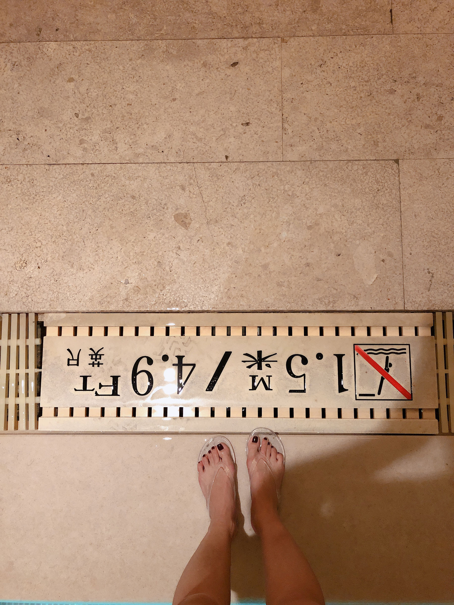 安乔乔儿(Nia乔乔) No.012 泳池裸足-图22