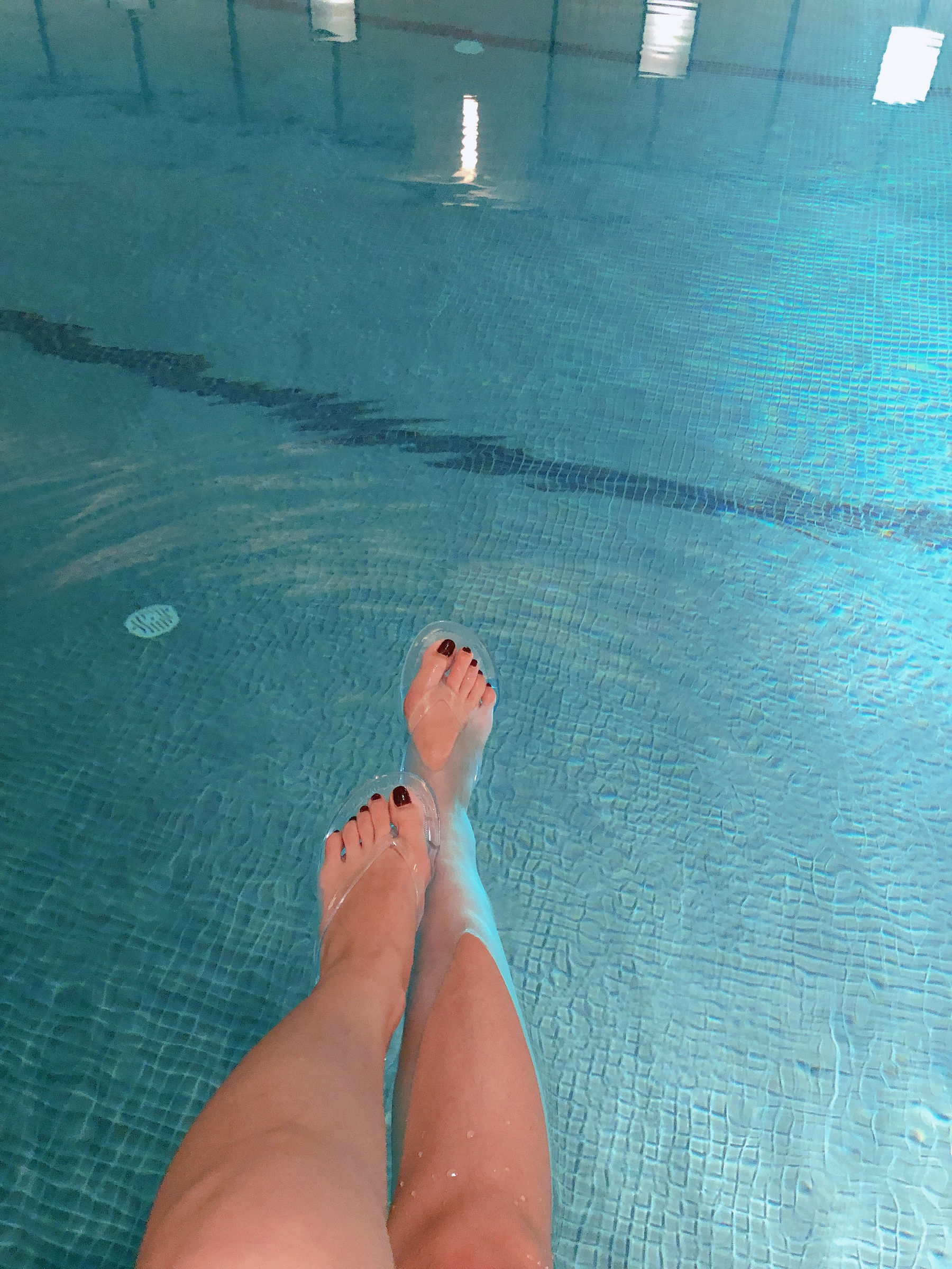 安乔乔儿(Nia乔乔) No.012 泳池裸足-图29