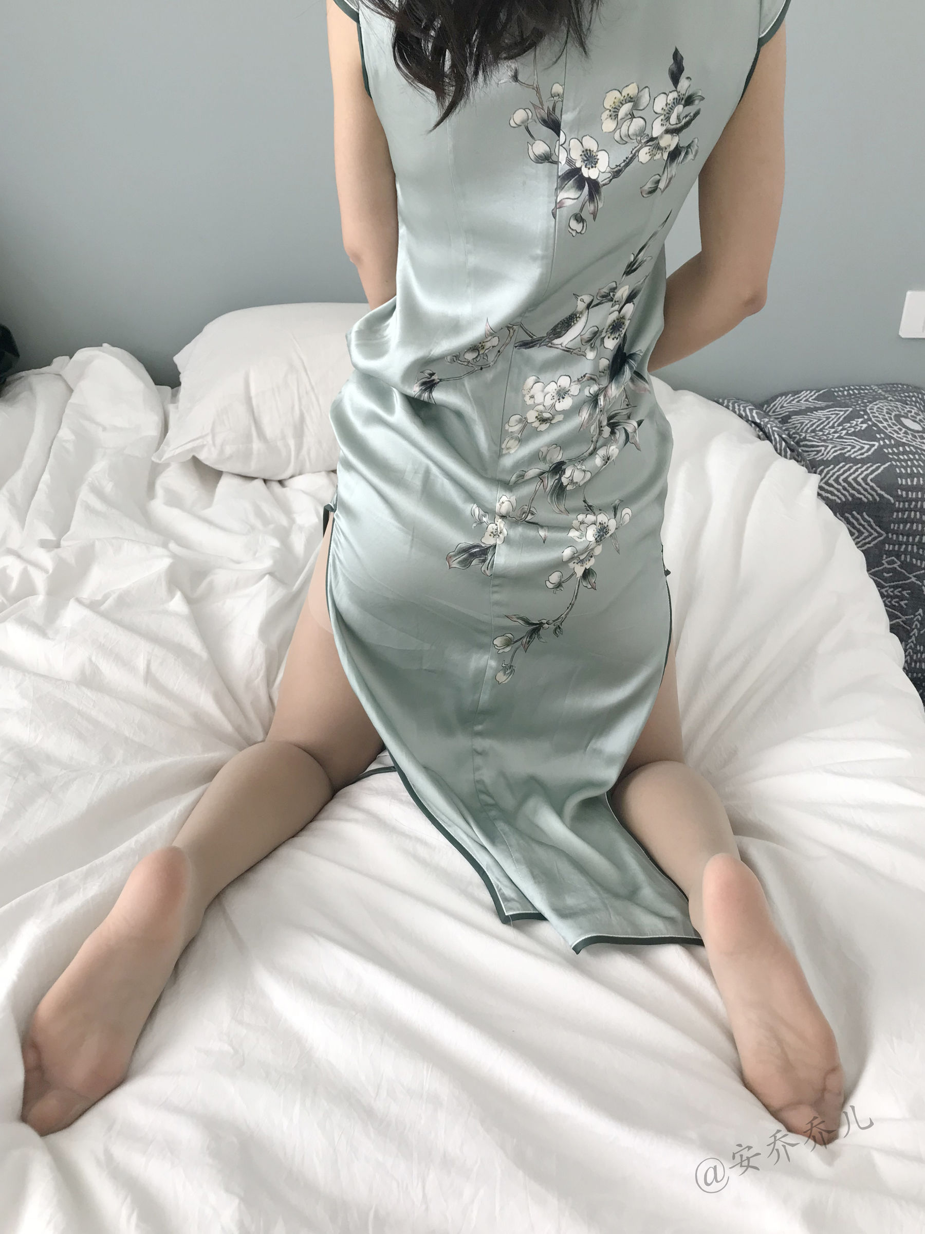 安乔乔儿(Nia乔乔) No.017 安乔乔儿 黑丝旗袍-图22