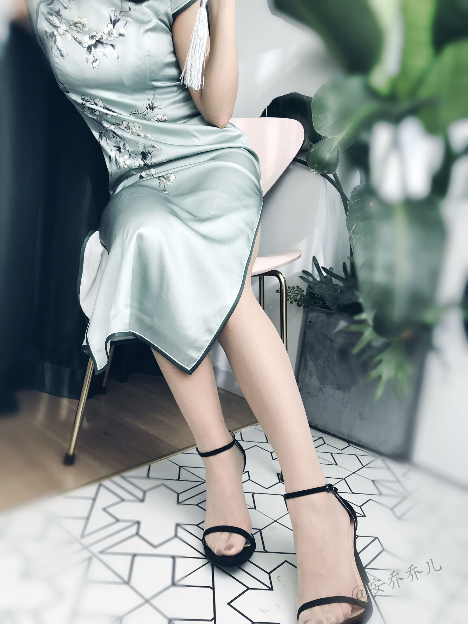 安乔乔儿(Nia乔乔) No.017 安乔乔儿 黑丝旗袍-图77