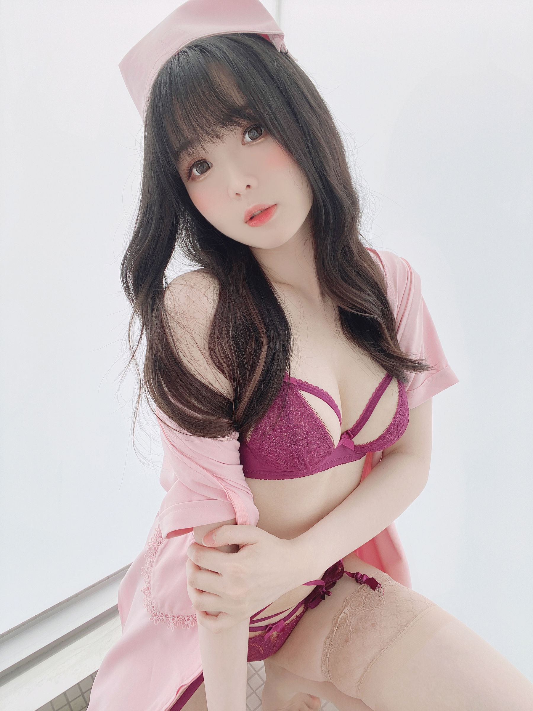 微博妹纸霜月shimo - ピンクナース__-图2