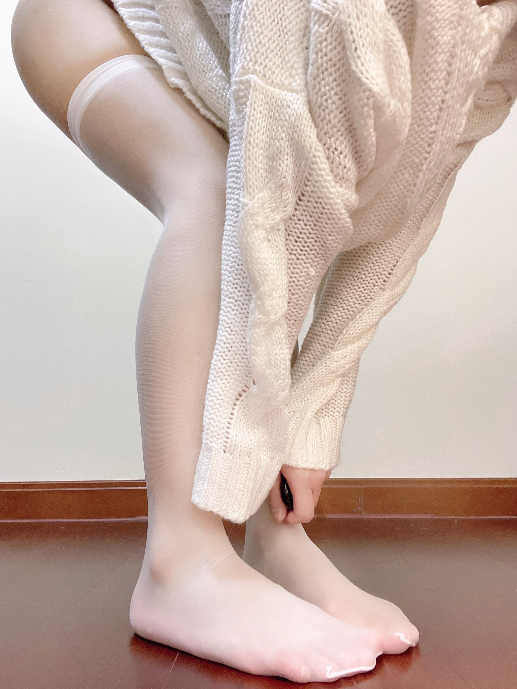 白嫩美少女鬼畜瑶 - 黑白丝-图79