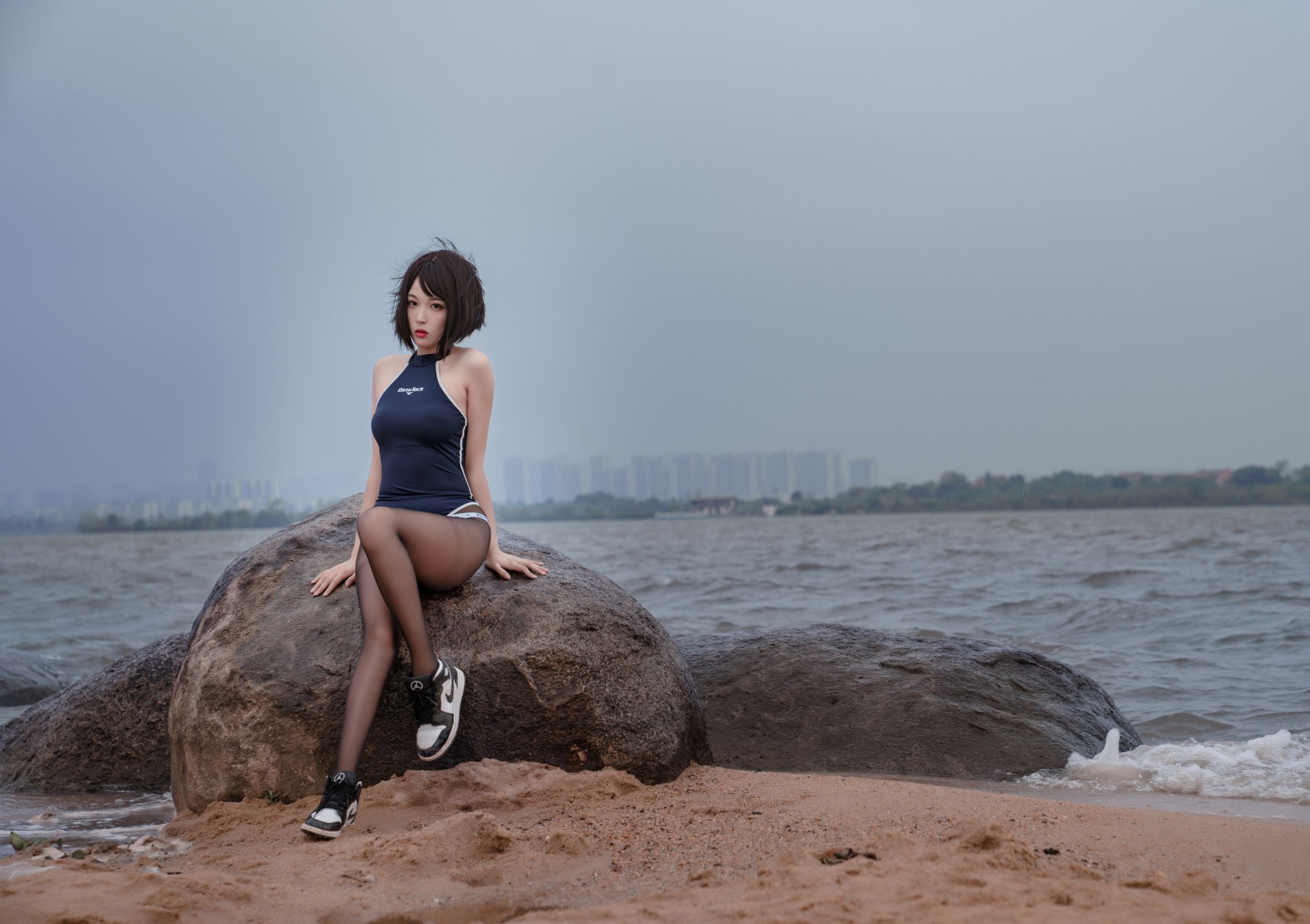 轩萧学姐 - 沙滩竞泳-图11