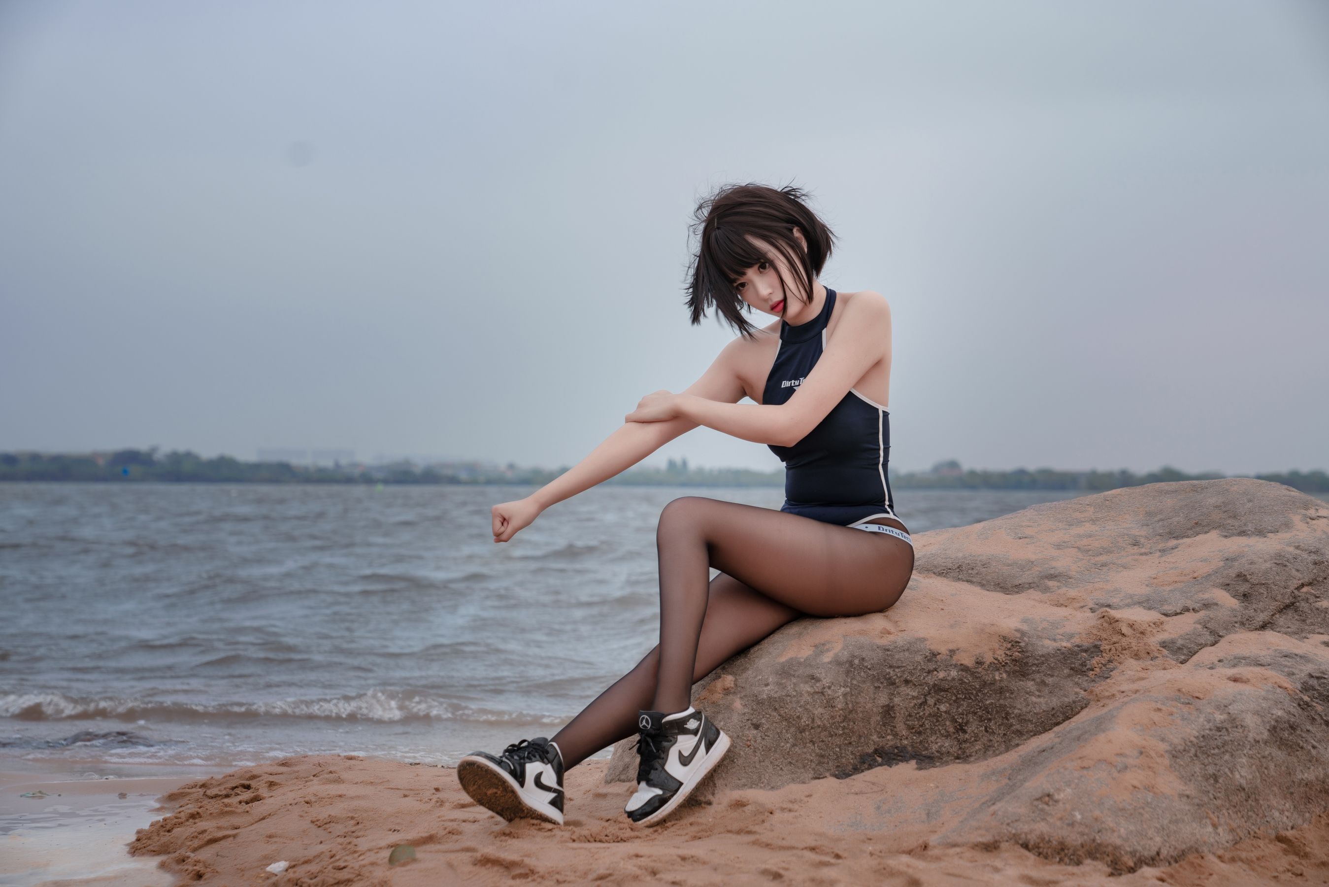 轩萧学姐 - 沙滩竞泳-图42