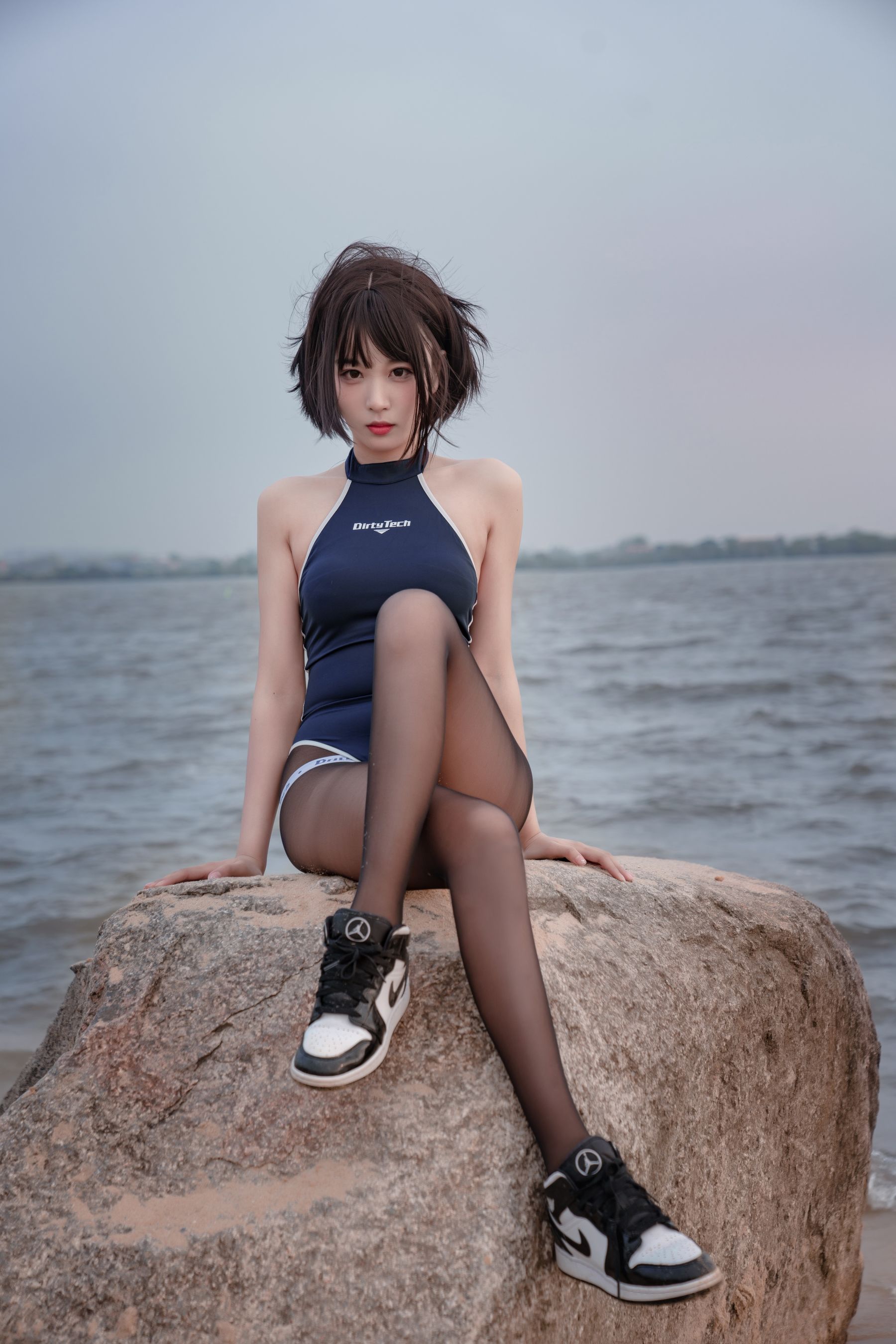 轩萧学姐 - 沙滩竞泳-图6