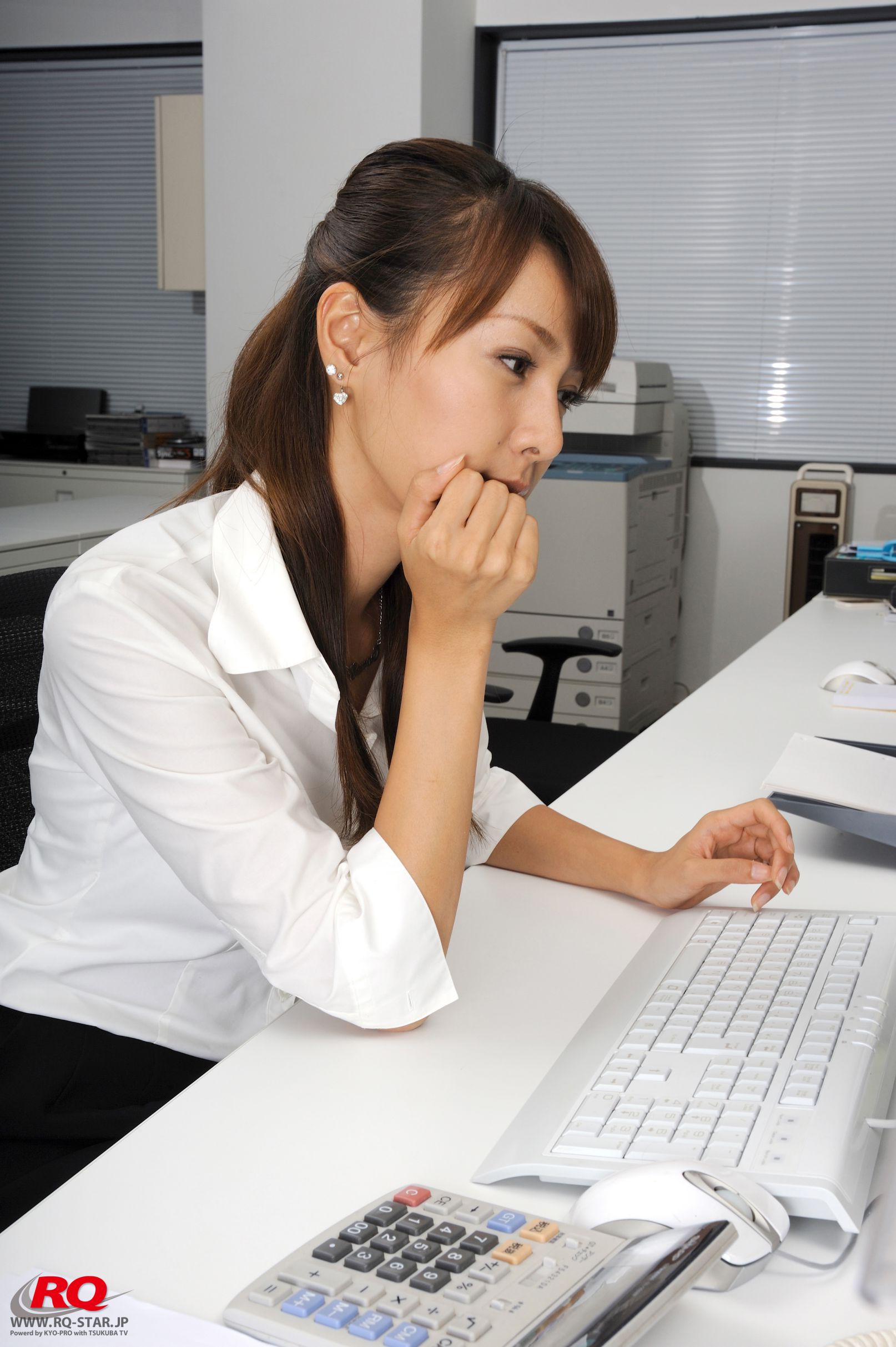 NO.00062 Tomoe Nakagawa 中川知映 Office Lady 写真集-图3