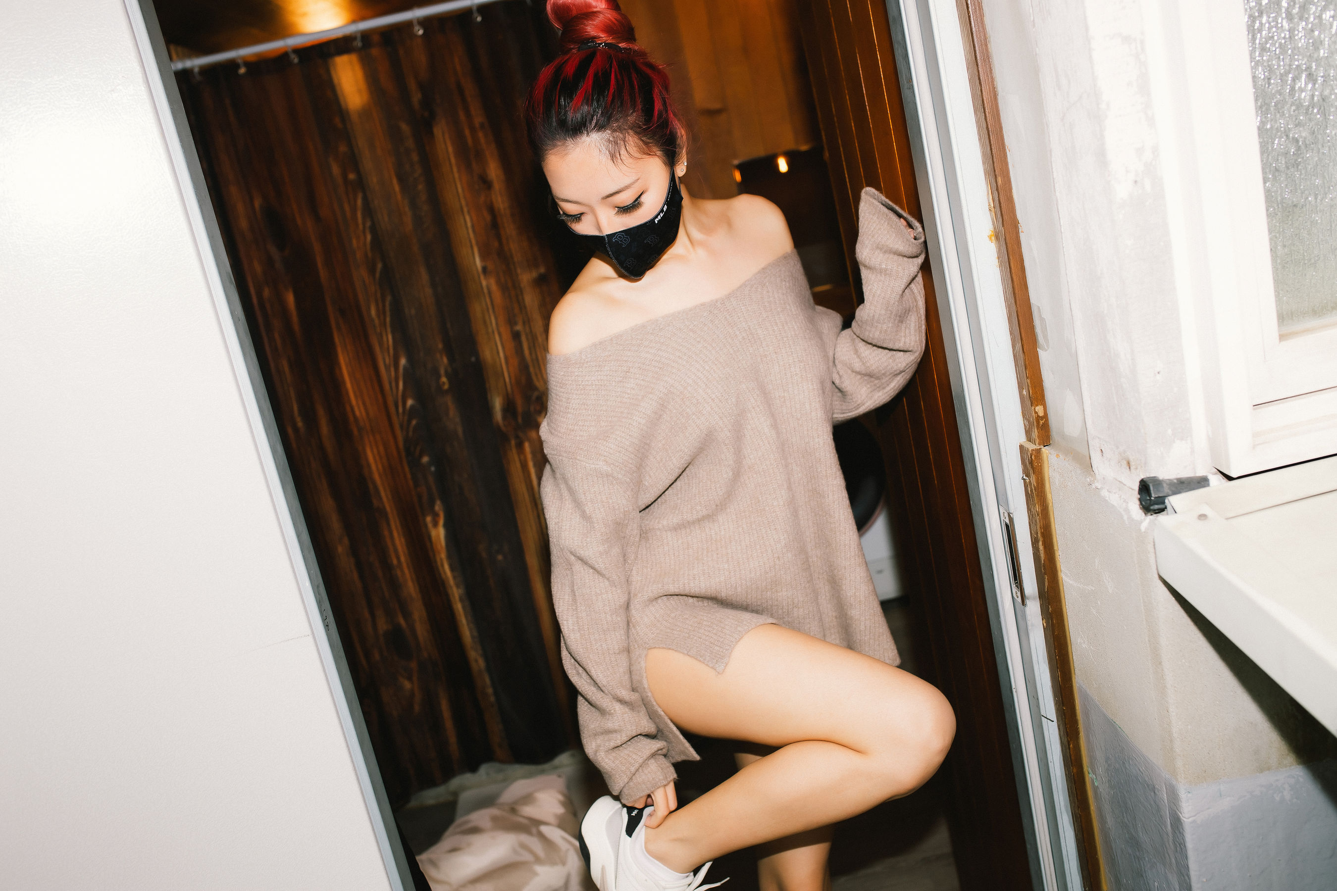 - Mona My sister next door Vol.1-图1