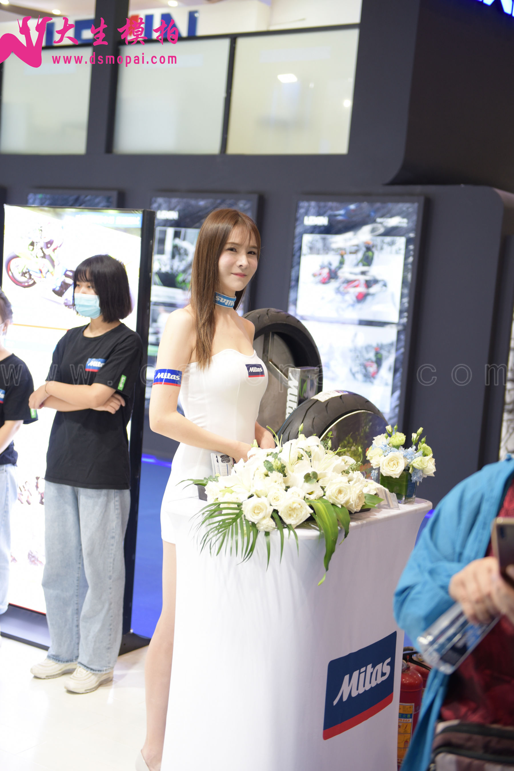 No.249 第十八届中国国际摩托车展览会模特-图0