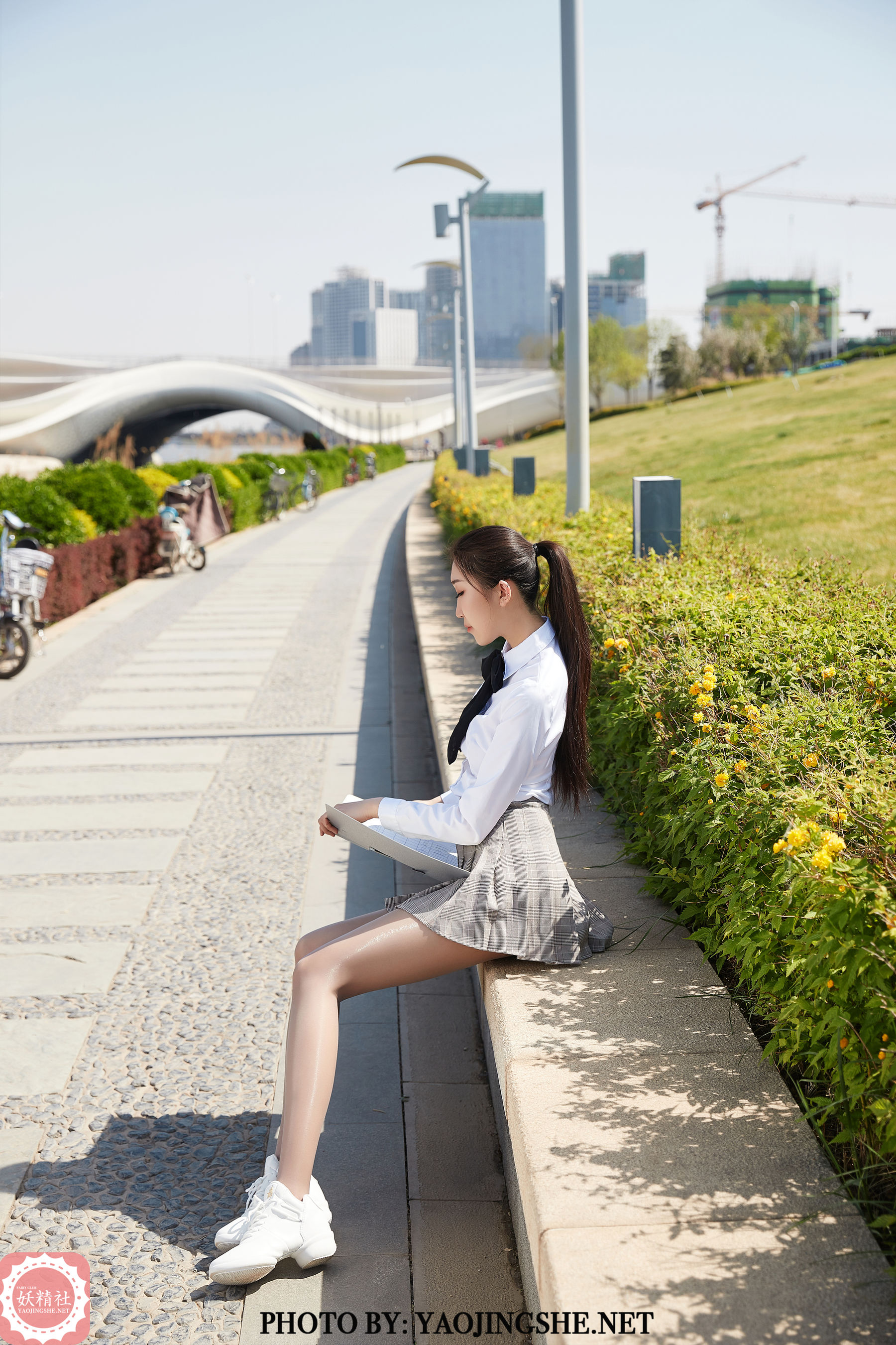 T2010 苏伟 河边学生装-图8