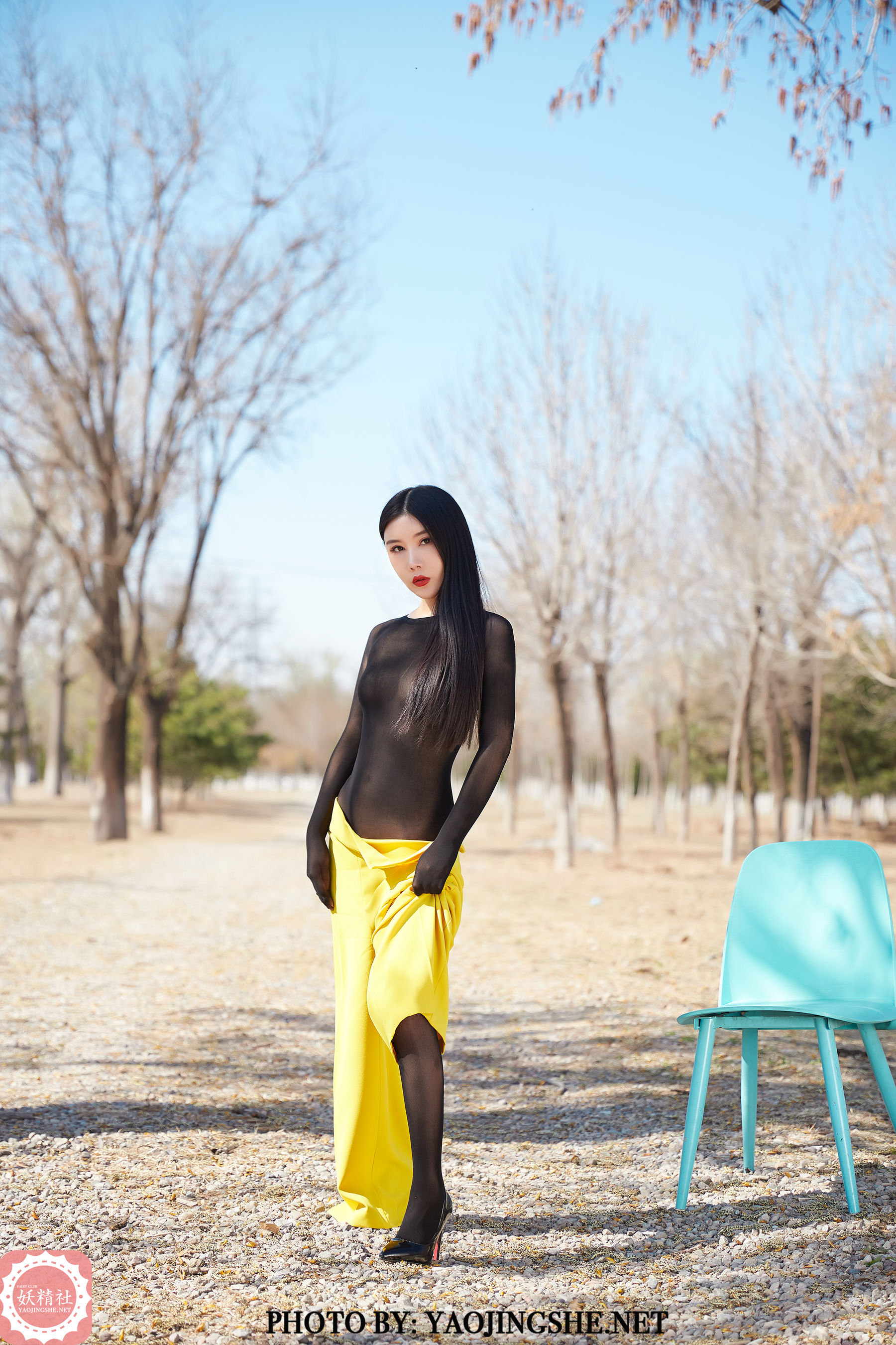 T2012 美琪老师傅 小路上全包行走-图0