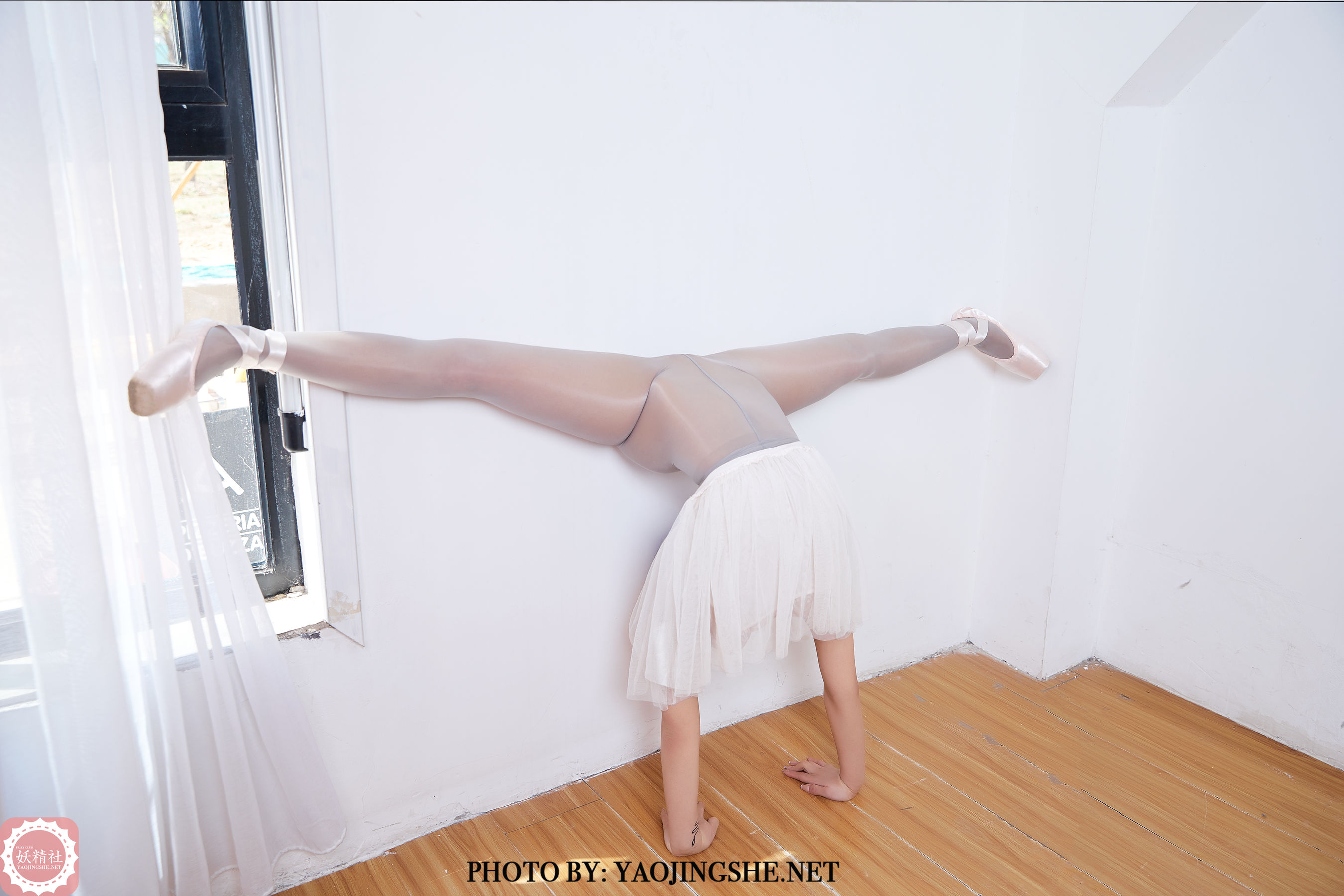 T2020 柒子 白纱裙劈叉-图31