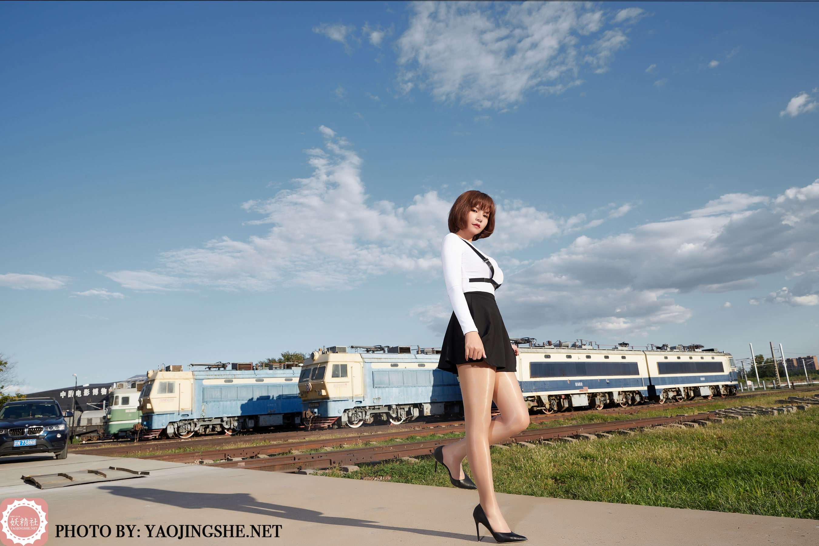 T2042 唐飞飞 逆光车站-图17