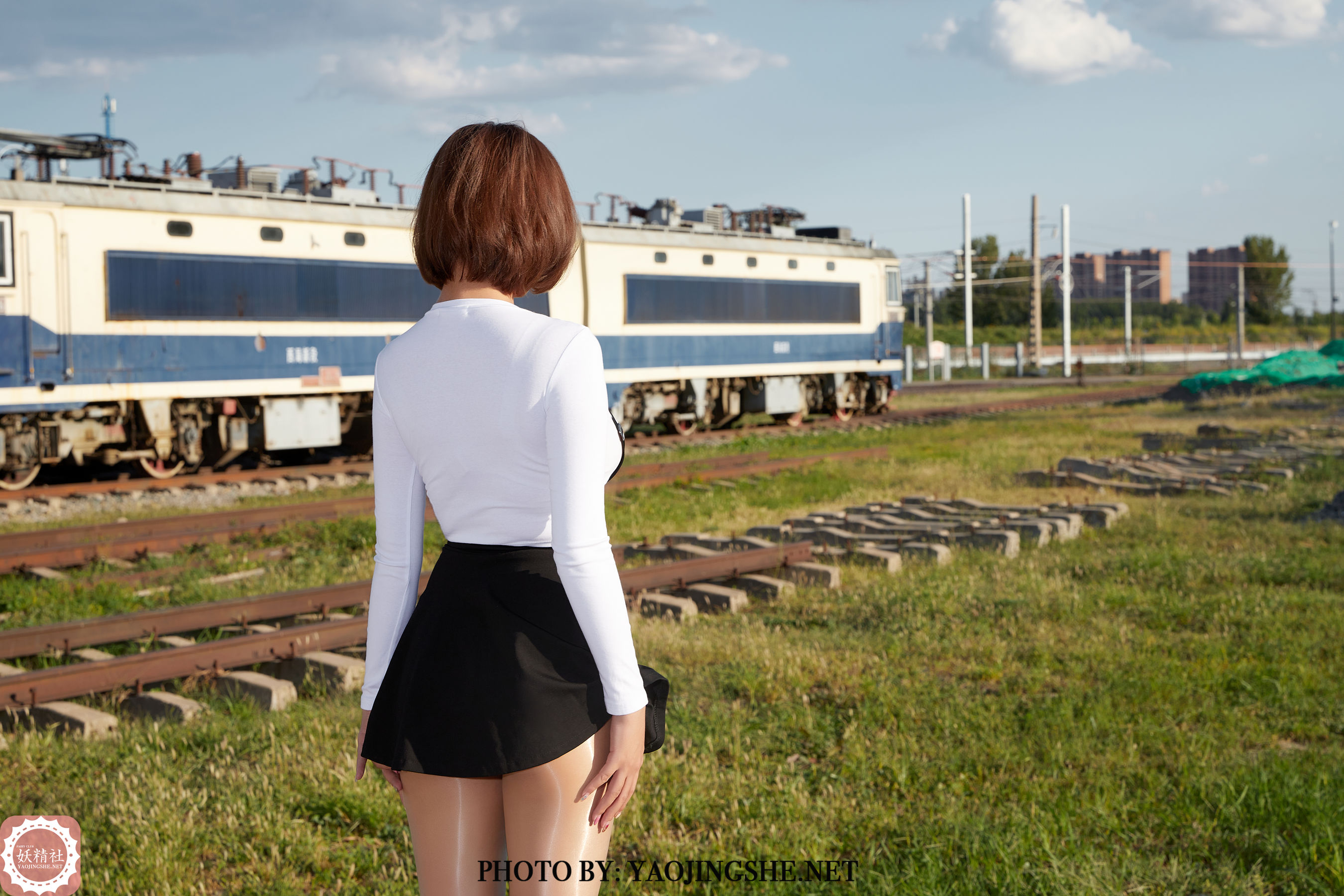 T2042 唐飞飞 逆光车站-图27