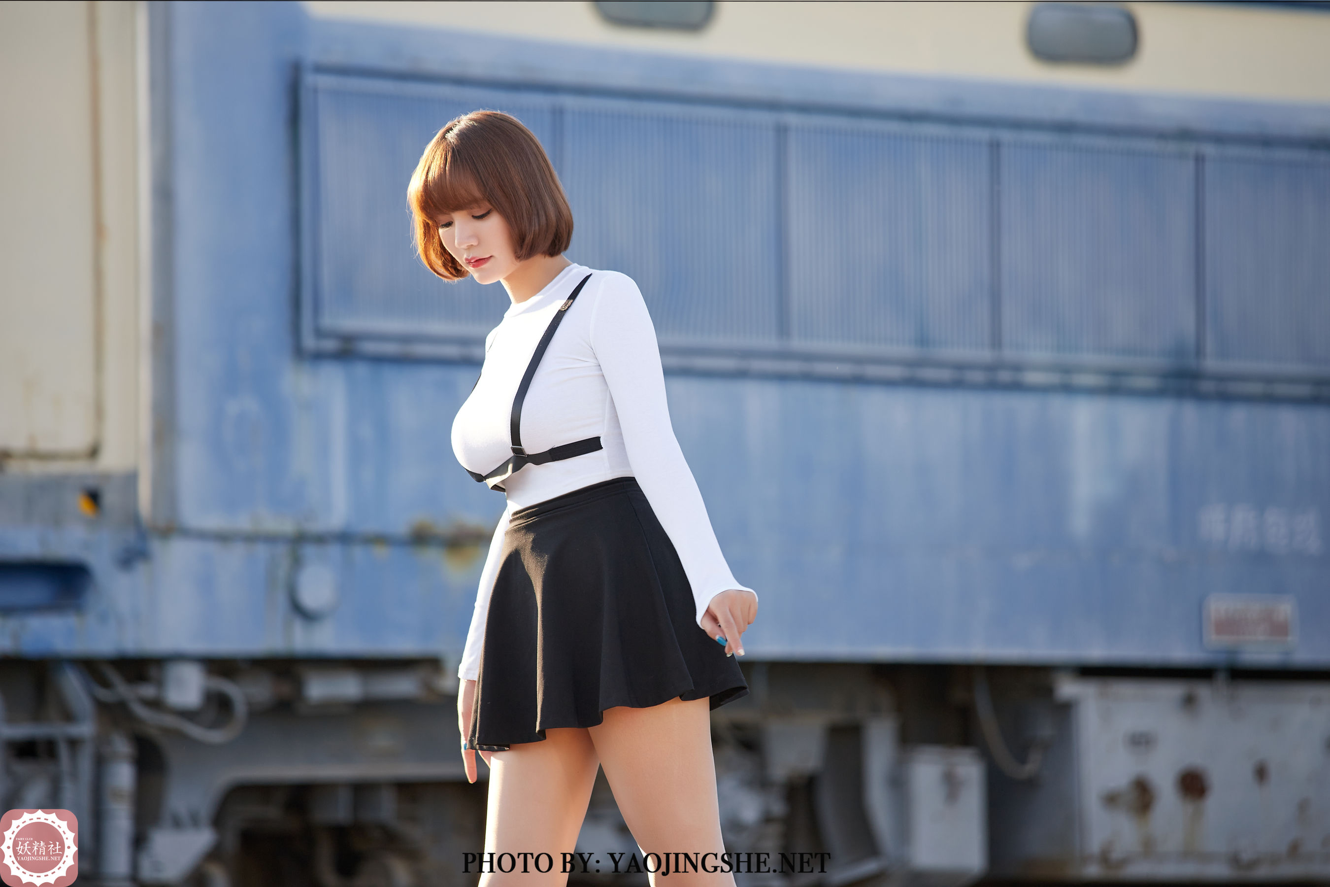 T2042 唐飞飞 逆光车站-图29