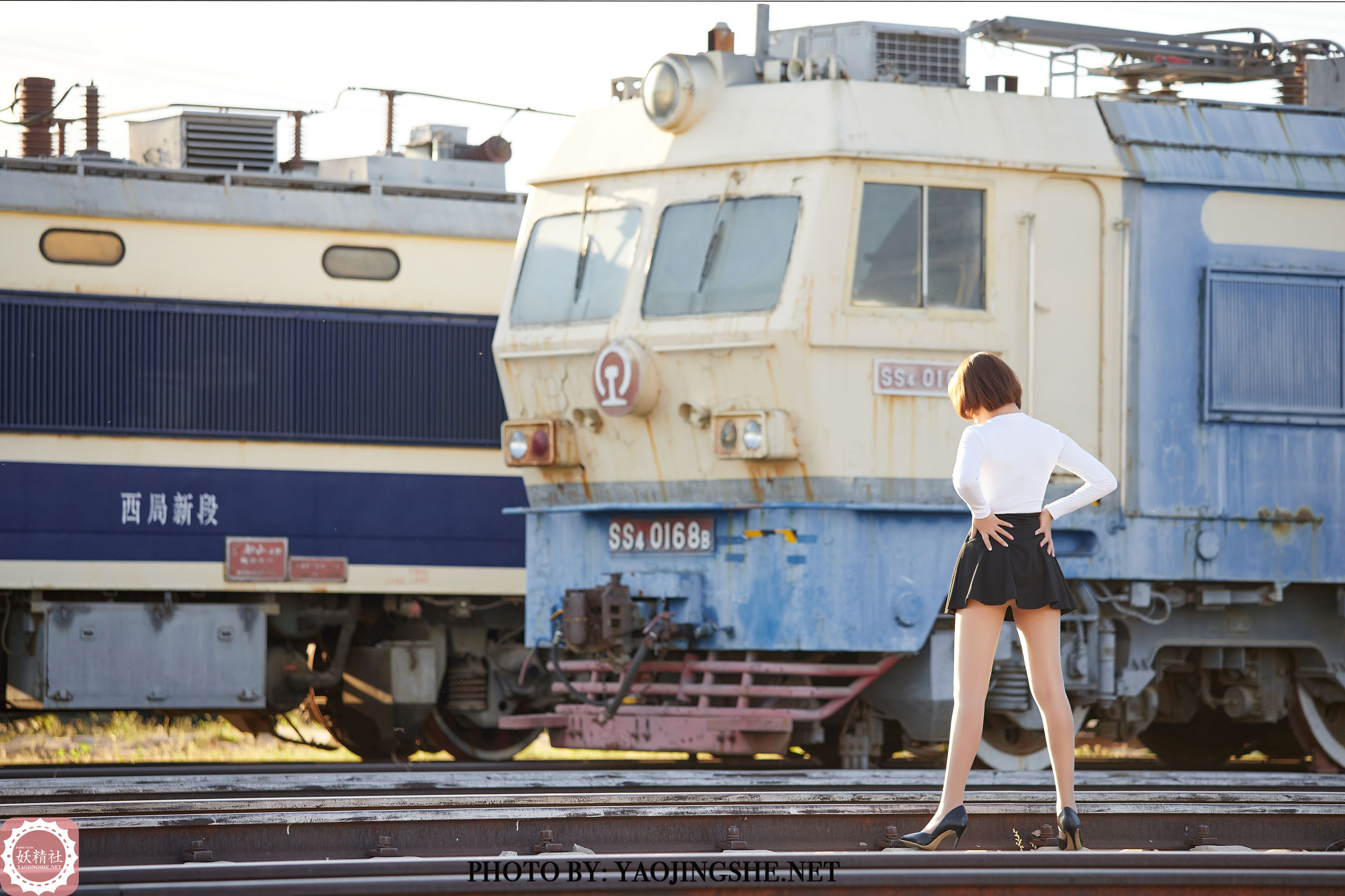 T2042 唐飞飞 逆光车站-图38