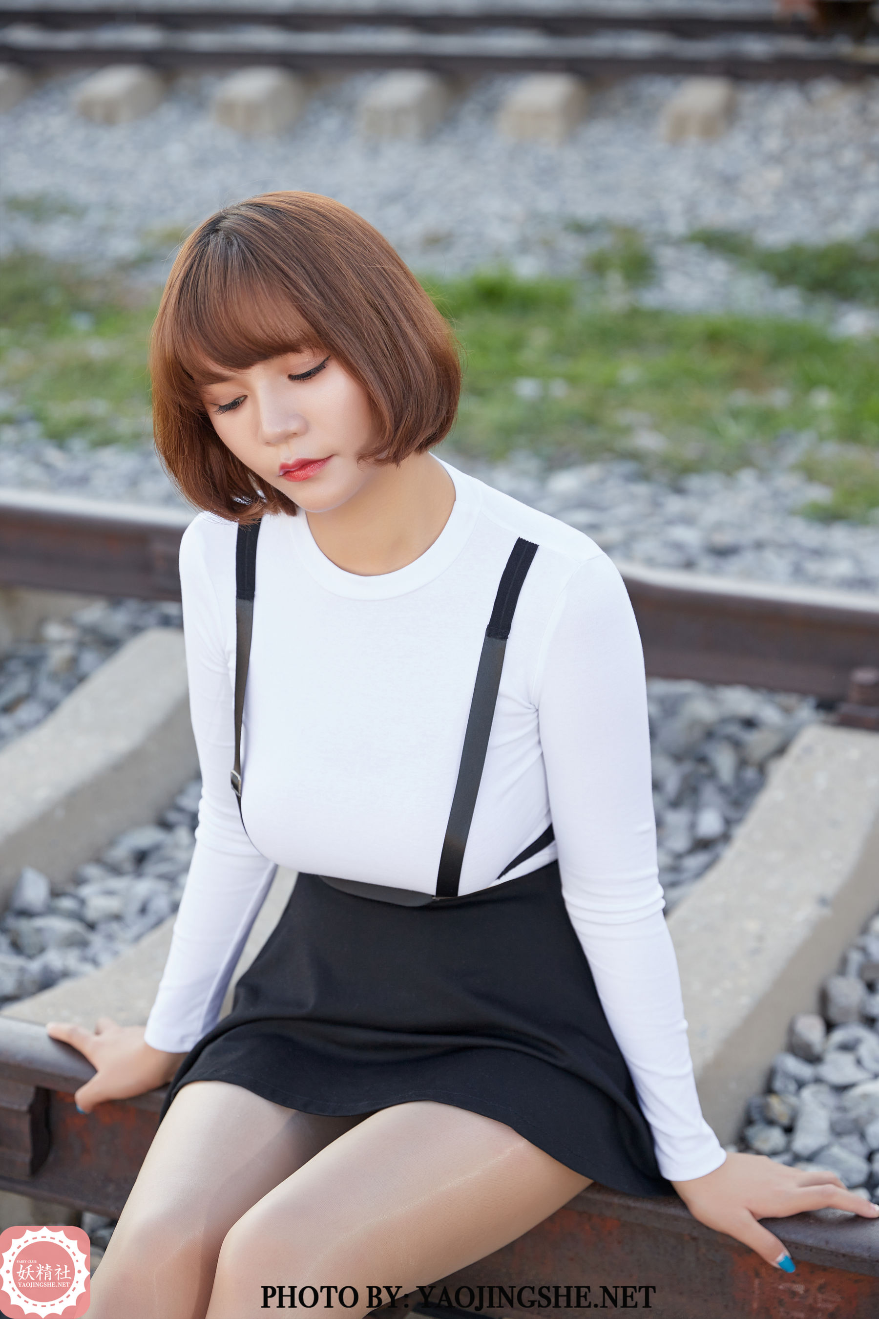 T2042 唐飞飞 逆光车站-图46