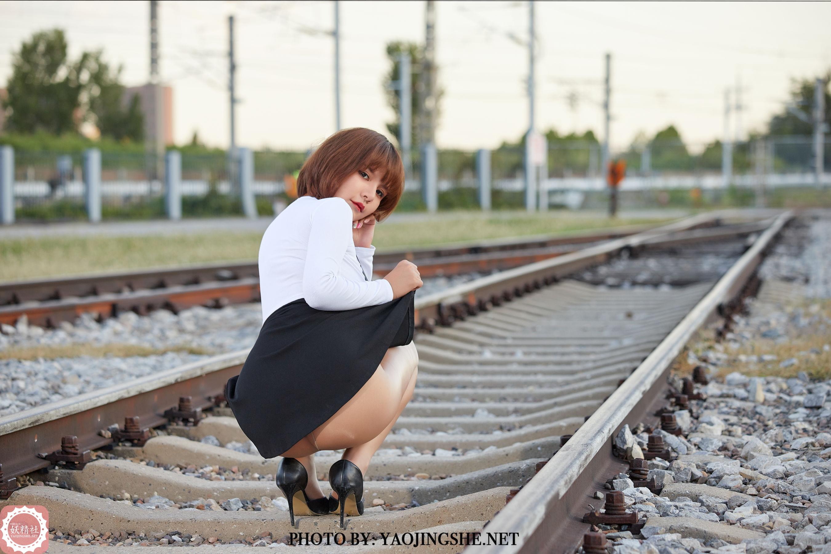 T2042 唐飞飞 逆光车站-图73