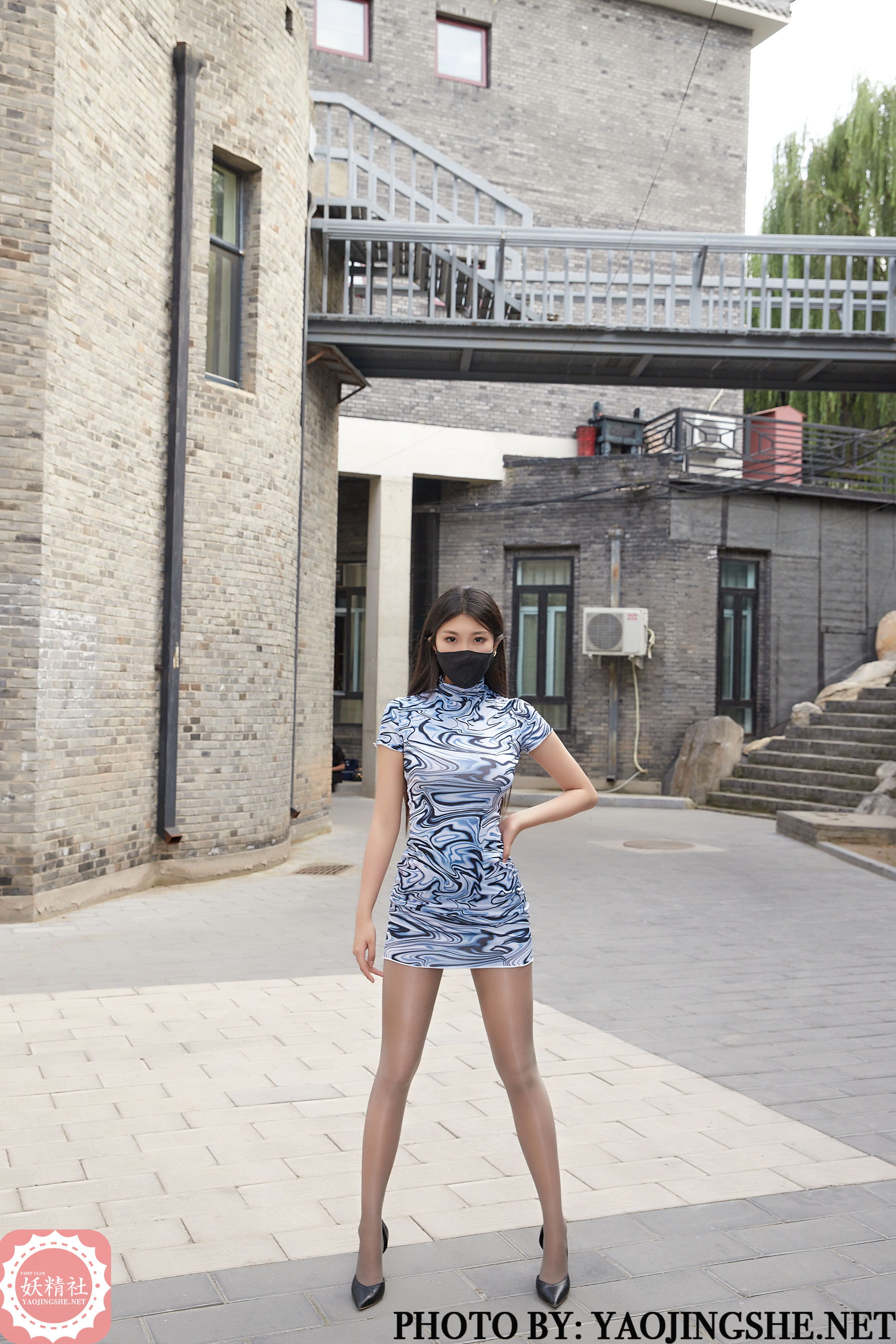 T2136 苏伟 庭院深深-图5