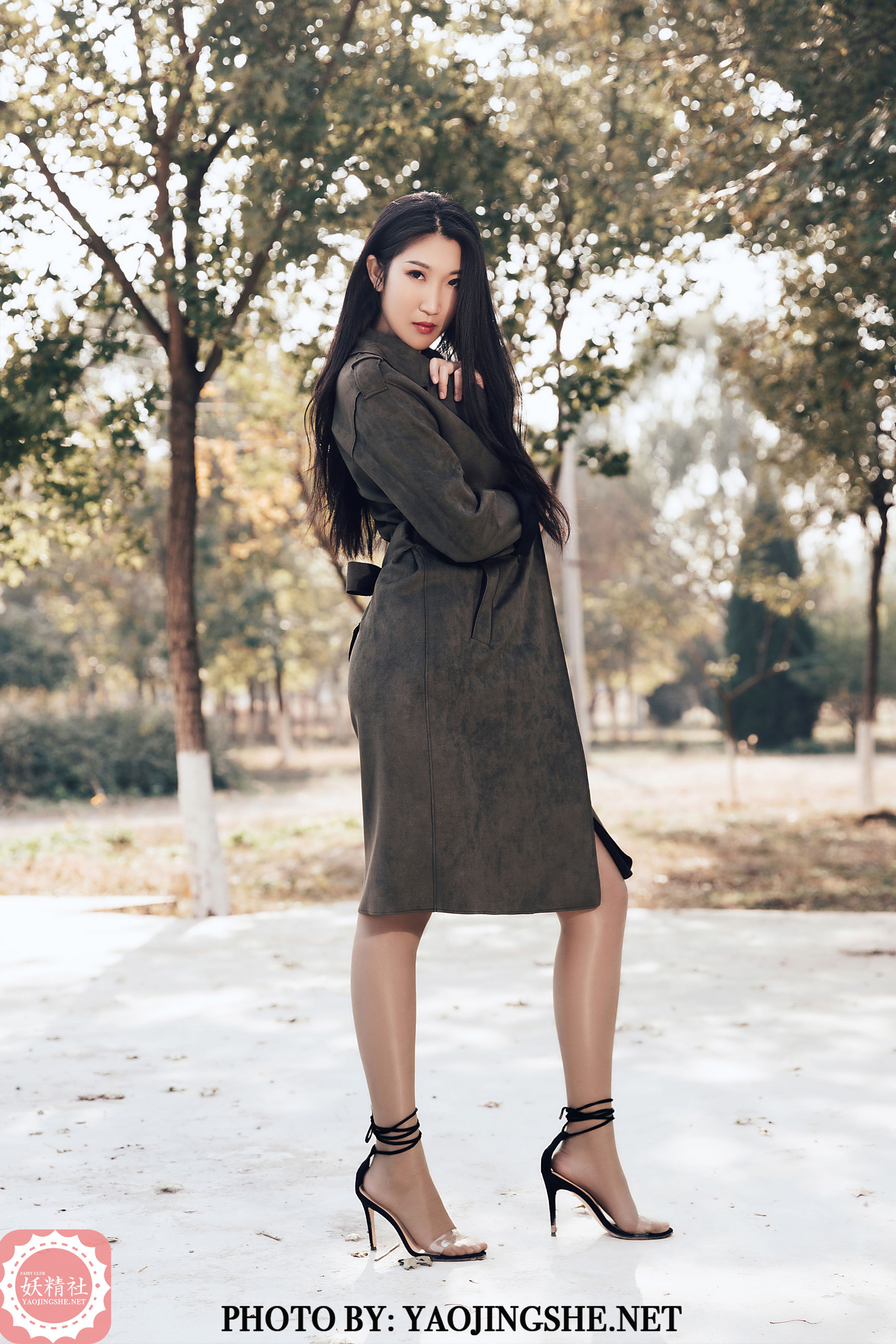 V2004 苏玮 林中美丝-图0